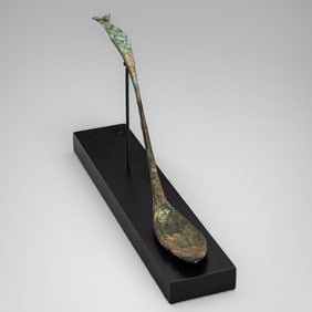 Day 3 Timed Auction Japanese Miniature Art Netsuke, Sagemono & Sword Fittings is only on www.zacke.at Explore our massive Asian Art Discovery auction, featuring almost 2,000 lots from Japan, China, Southeast Asia, and India! This three-day sale is our biggest auction this season, offering a range of Asian art and antiques at competitive prices. With nearly 1,000 fresh-to-market pieces and many items available with low or no reserves, this is the perfect opportunity to find that next hidden gem. Don't miss out on this chance to enlarge your collection!