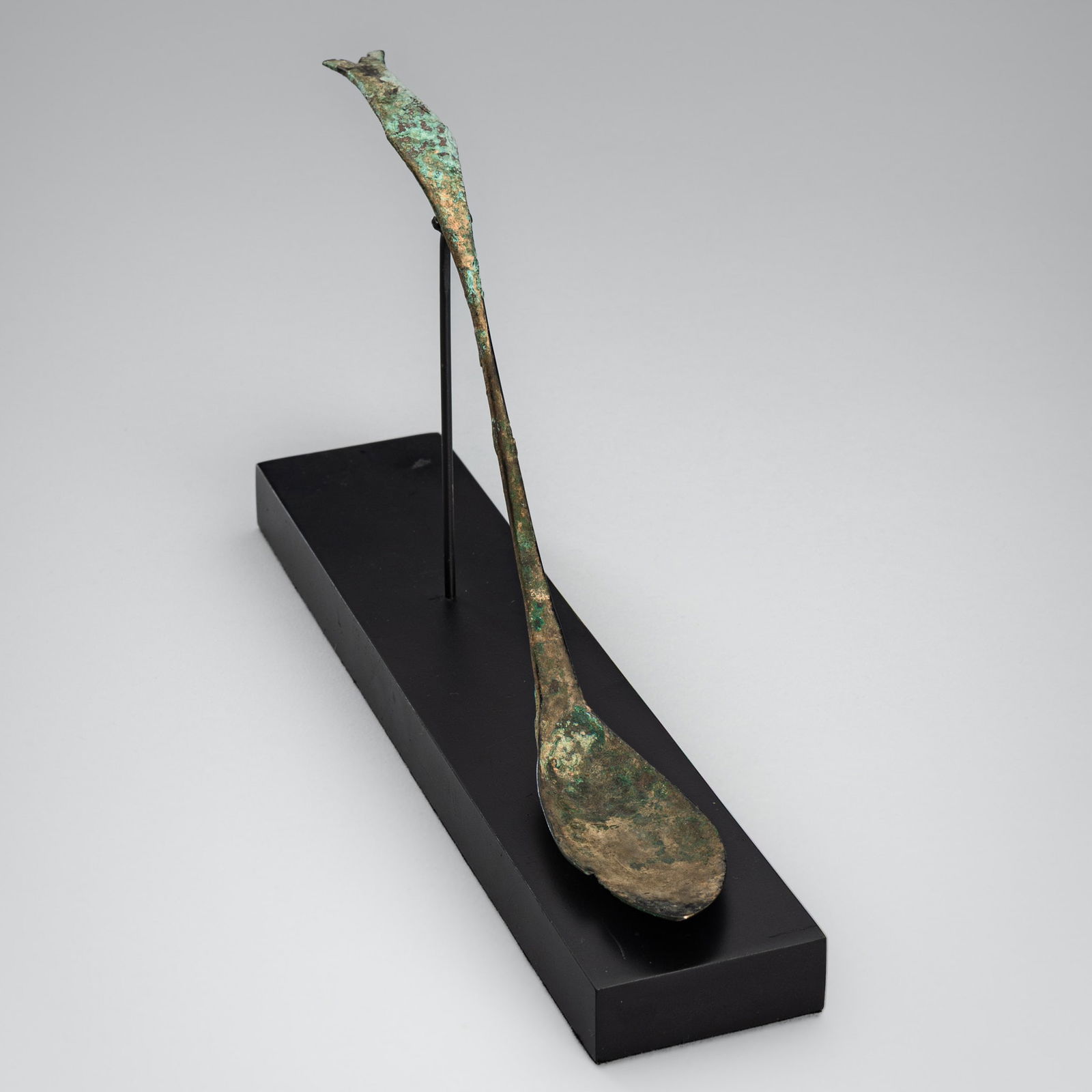 A BRONZE SPOON WITH FISH-TAIL DESIGN, GORYEO DYNASTY