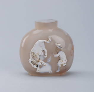 AN AGATE 'FARMER AND HORSE' SNUFF BOTTLE, QING DYNASTY: AN AGATE 'FARMER AND HORSE' SNUFF BOTTLE, QING DYNASTY China, 1644-1912 or slightly later. Well hollowed, of rounded square form, rising from a short, oval foot to a cylindrical neck with concave lip.