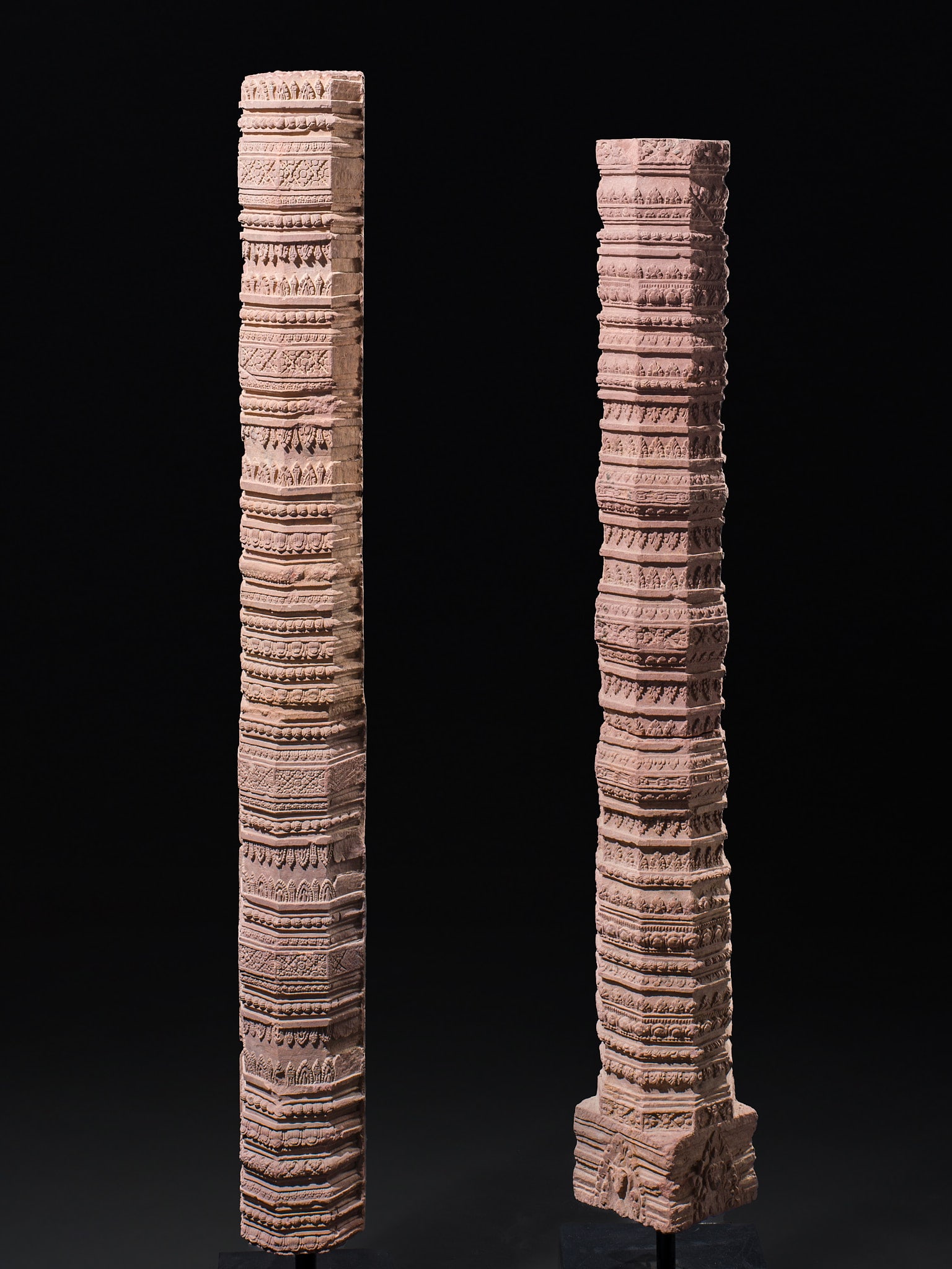 A PAIR OF LARGE SANDSTONE PILLARS, ANGKOR WAT STYLE (1 of 17)