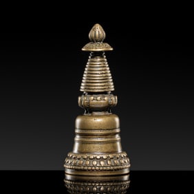 Galerie Zacke is honored to present a major two-day live auction event, featuring 662 works of art from China, India, Southeast Asia, and beyond. Day 2 (lots 270-662) continues with our general auction , offering seasoned collectors and new bidders alike an opportunity to enhance their collections.