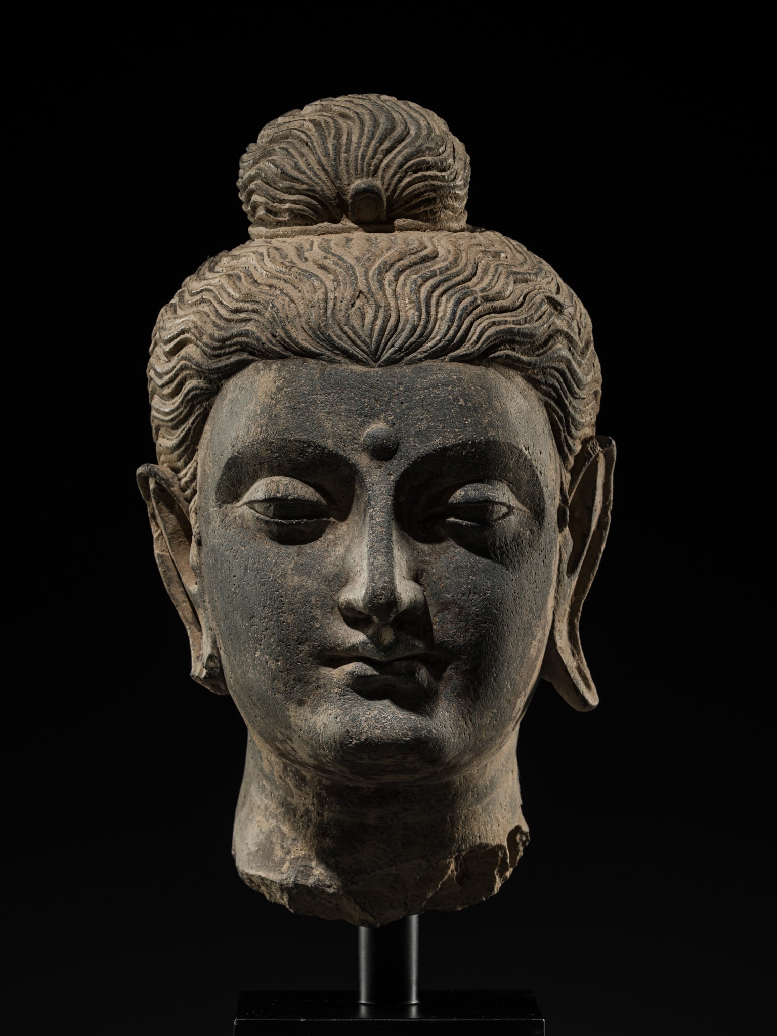 A GRAY SCHIST HEAD OF BUDDHA, ANCIENT REGION OF GANDHARA, 3RD-4TH CENTURY (1 of 14)