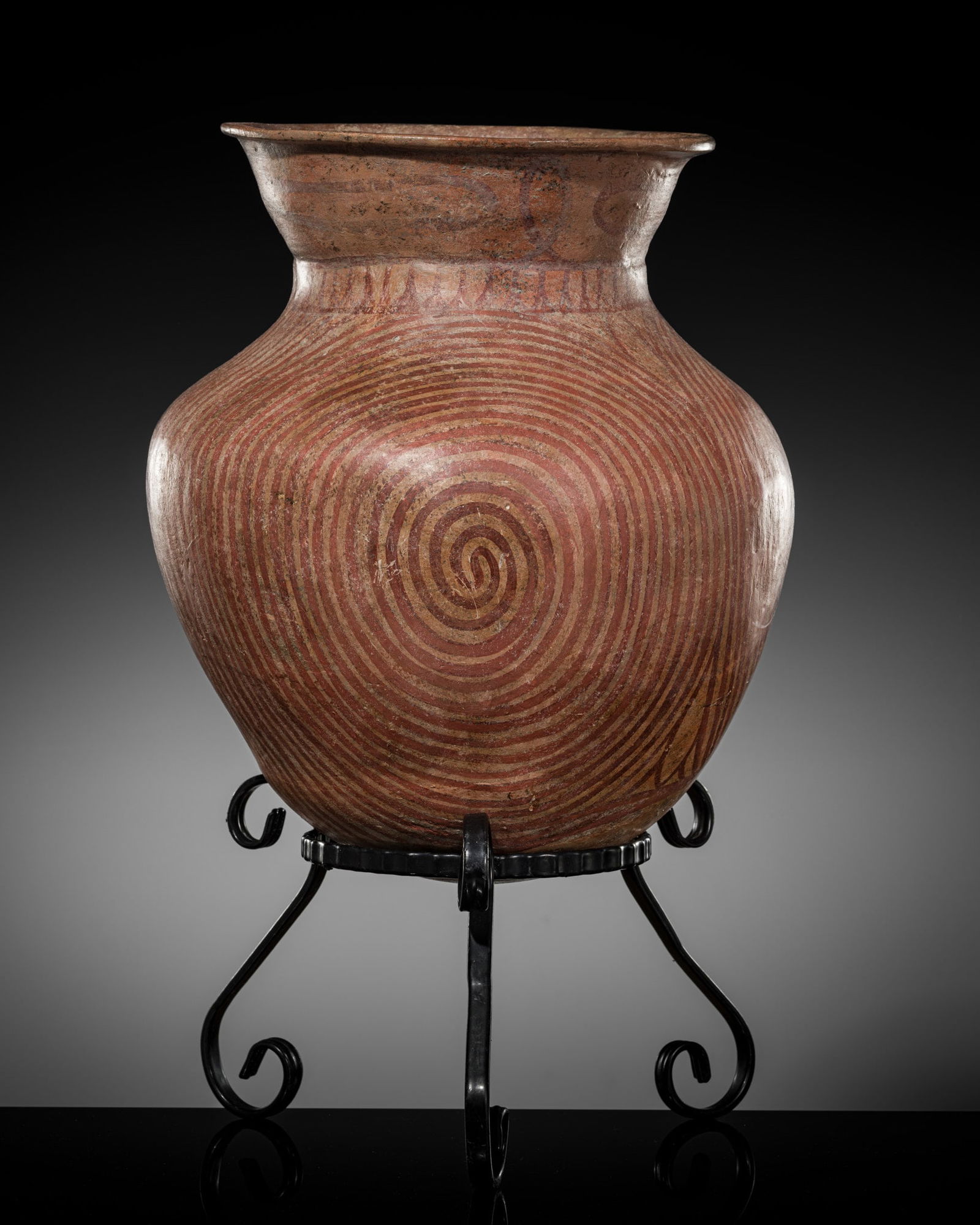 A LARGE PAINTED POTTERY 'SPIRAL' VASE, BAN CHIANG, 1ST MILLENNIUM BC (1 of 11)