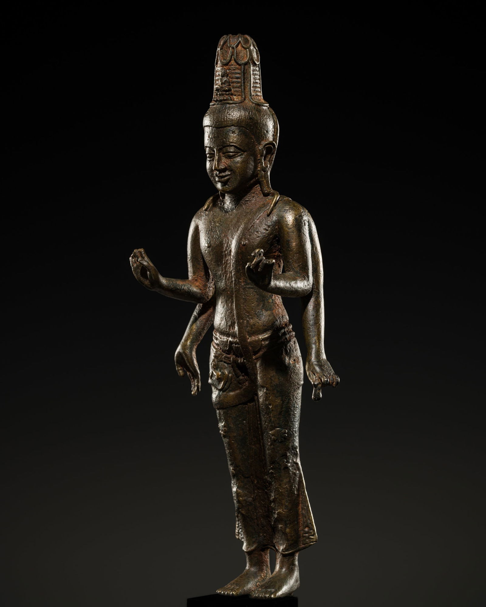 A LARGE BRONZE FIGURE OF AVALOKITESHVARA, SRIVIJAYA EMPIRE, 9TH-10TH CENTURY (1 of 16)