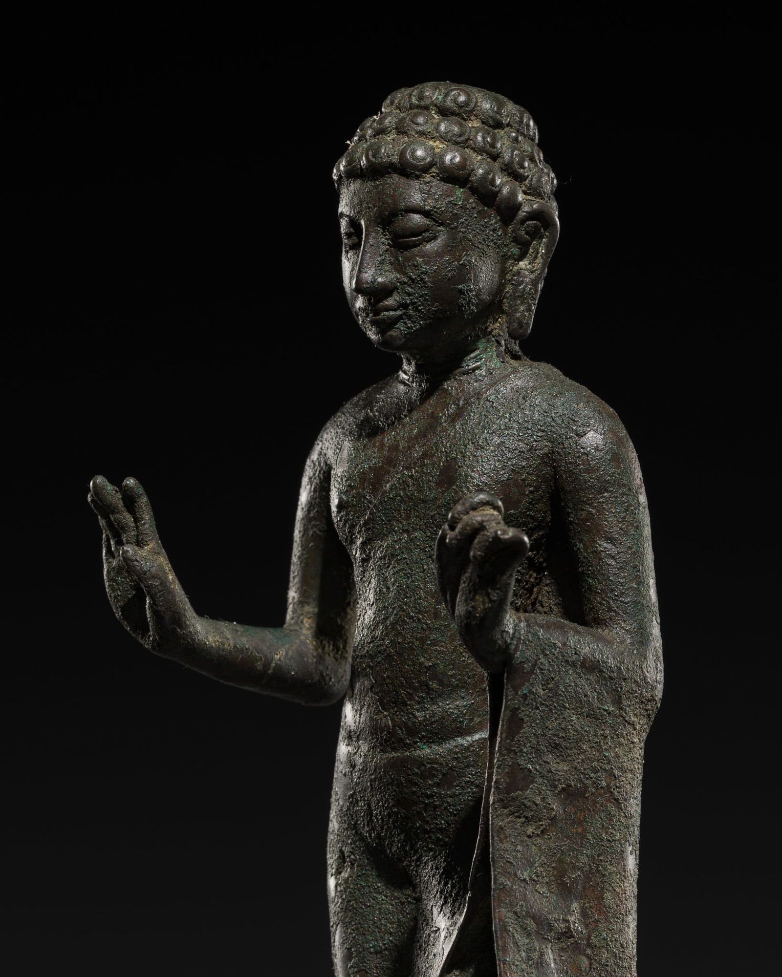 A FINE BRONZE FIGURE OF BUDDHA SHAKYAMUNI, SAILENDRA KINGDOM, EAST JAVA, 9TH-10TH CENTURY (1 of 12)