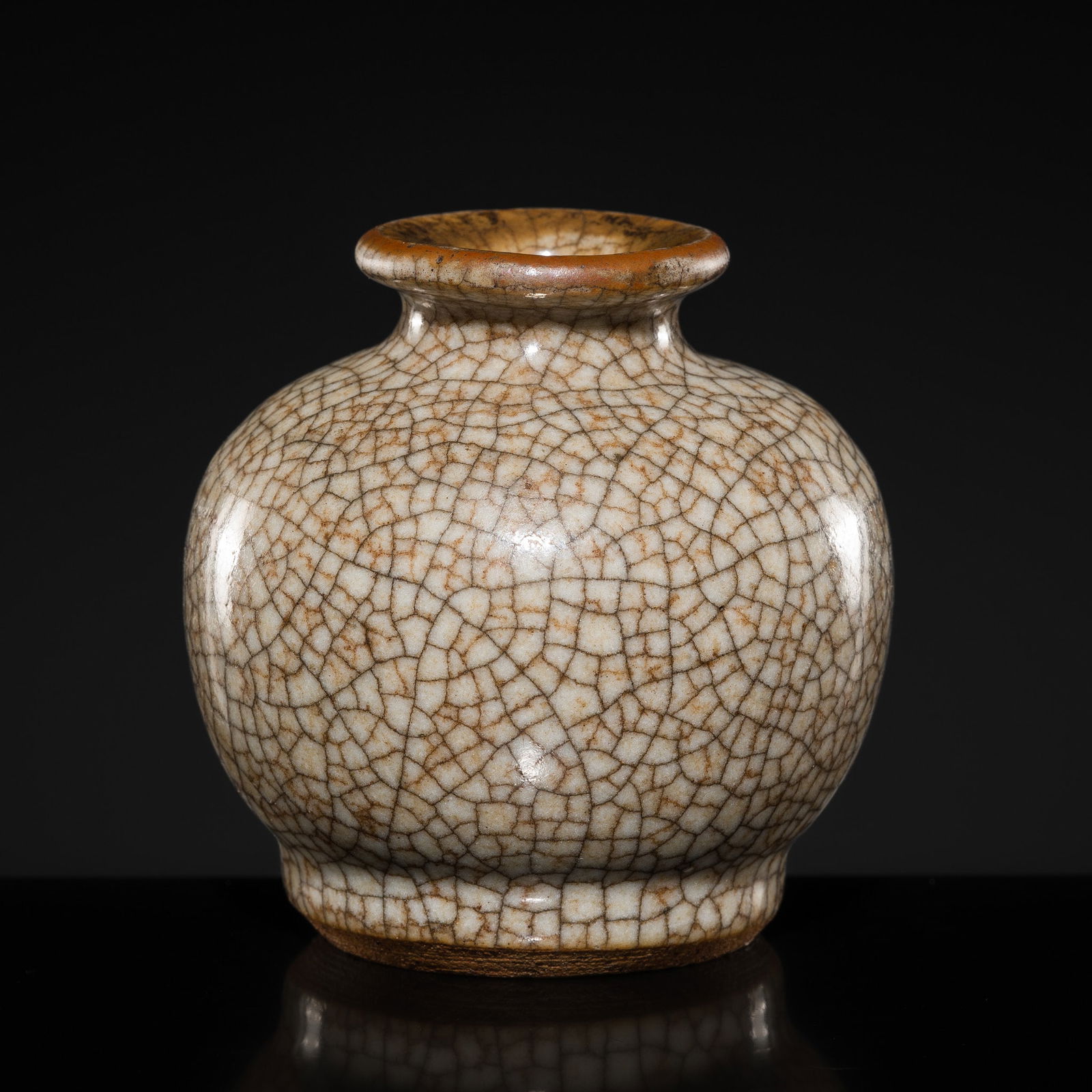 A SMALL GUAN-TYPE JAR, QING DYNASTY, CHINA, 18TH CENTURY (1 of 10)