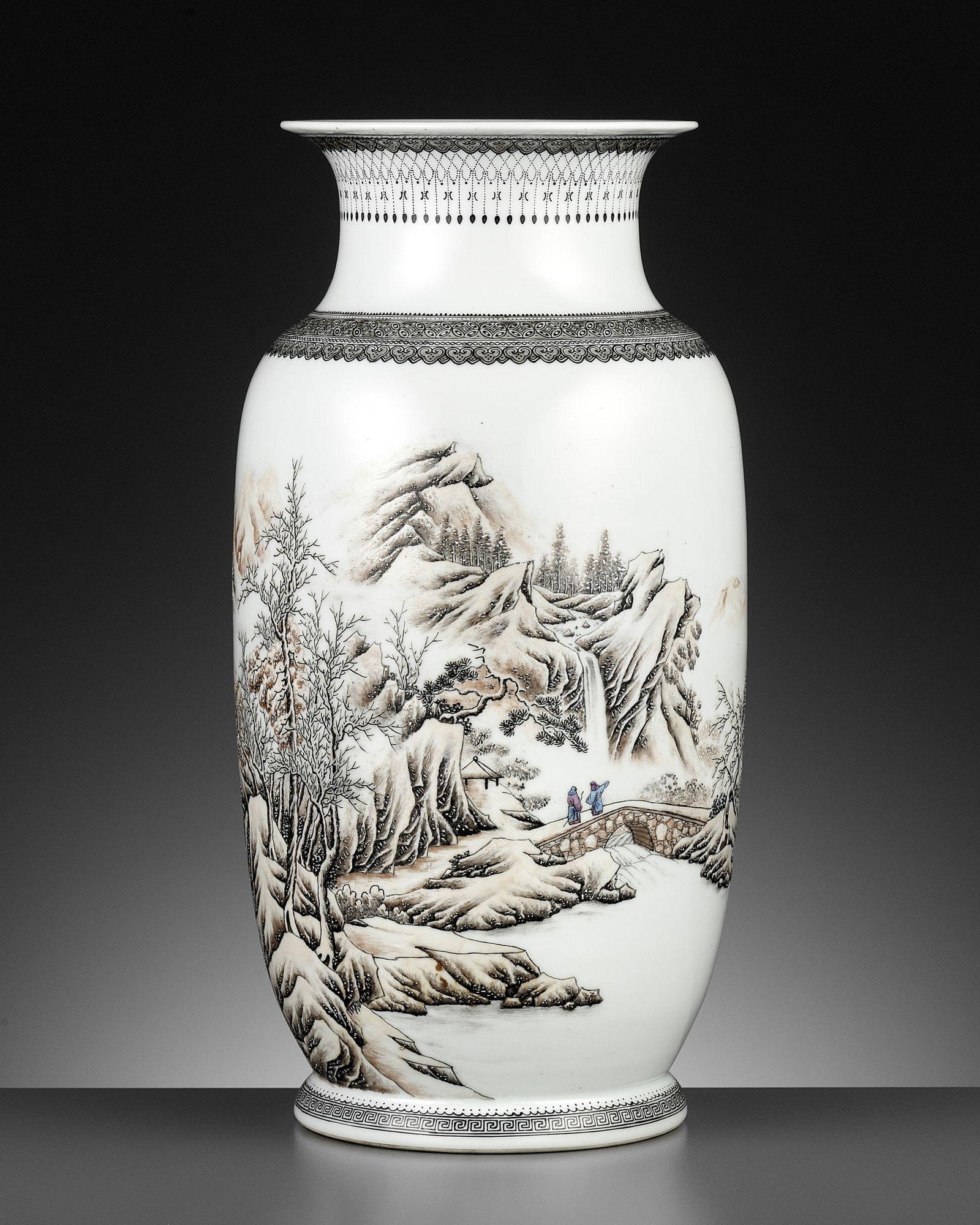 A GRISAILLE-DECORATED 'WINTER LANDSCAPE' LANTERN VASE, REPUBLIC PERIOD (1 of 14)