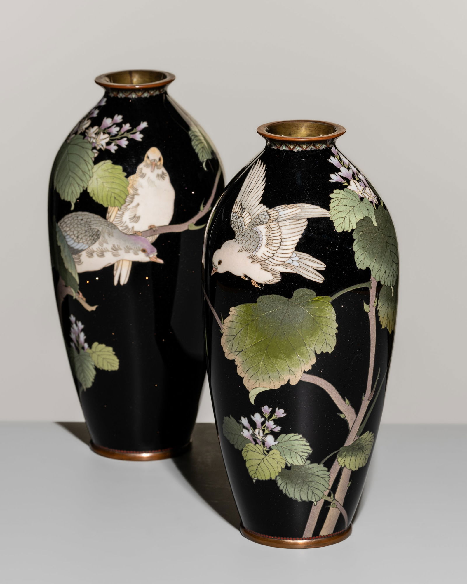 A FINE PAIR OF CLOISONNÉ ENAMEL VASES WITH DOVES AND BLOSSOMING MORNING GLORIES (1 of 12)