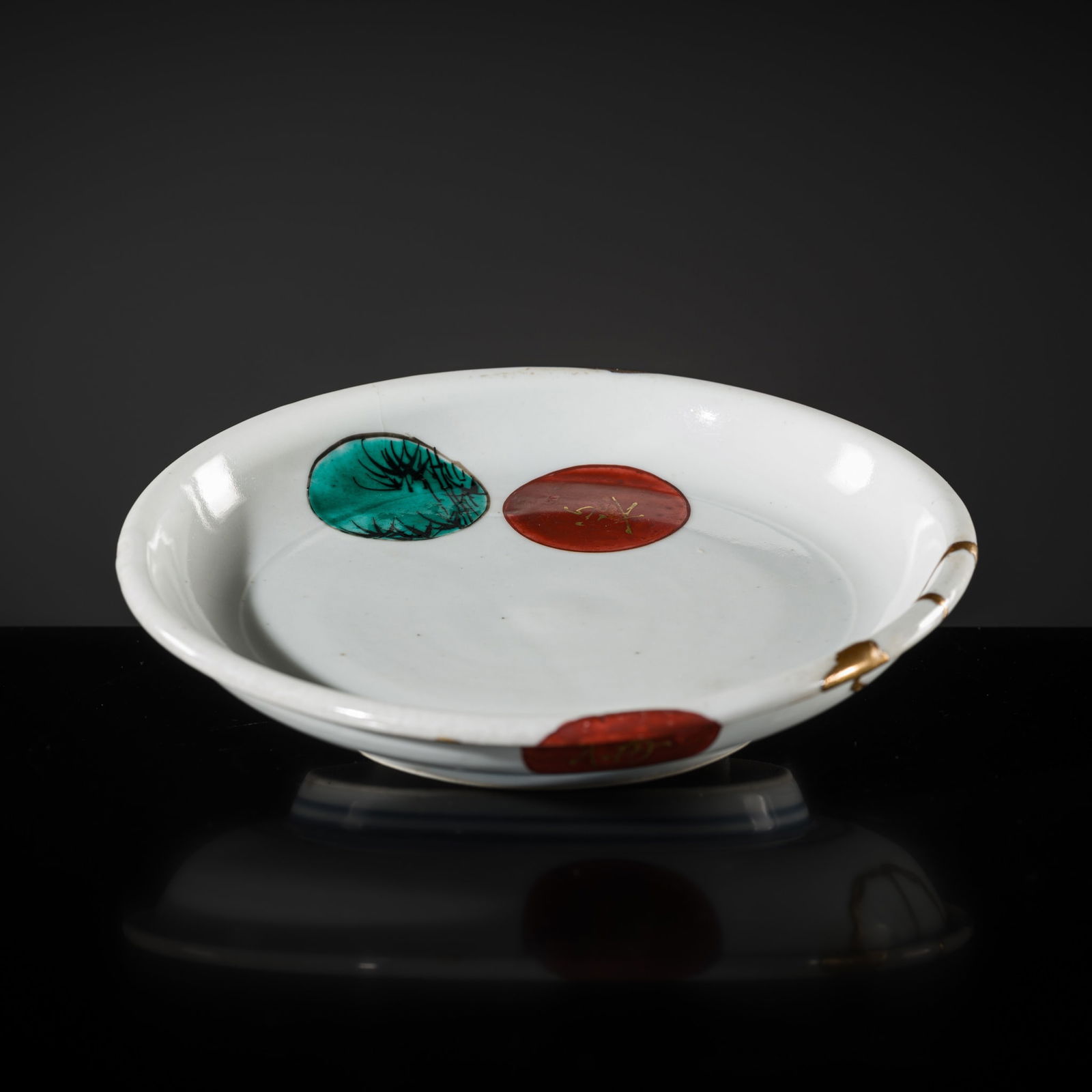 A RARE KO-KUTANI 'THREE FRIENDS OF WINTER' MUKOZUKE, EDO PERIOD: A RARE KO-KUTANI 'THREE FRIENDS OF WINTER' MUKOZUKE, EDO PERIOD Japan, 17th century. Well potted with rounded sides rising from a short ring foot to slightly everted rim. Finely painted decor