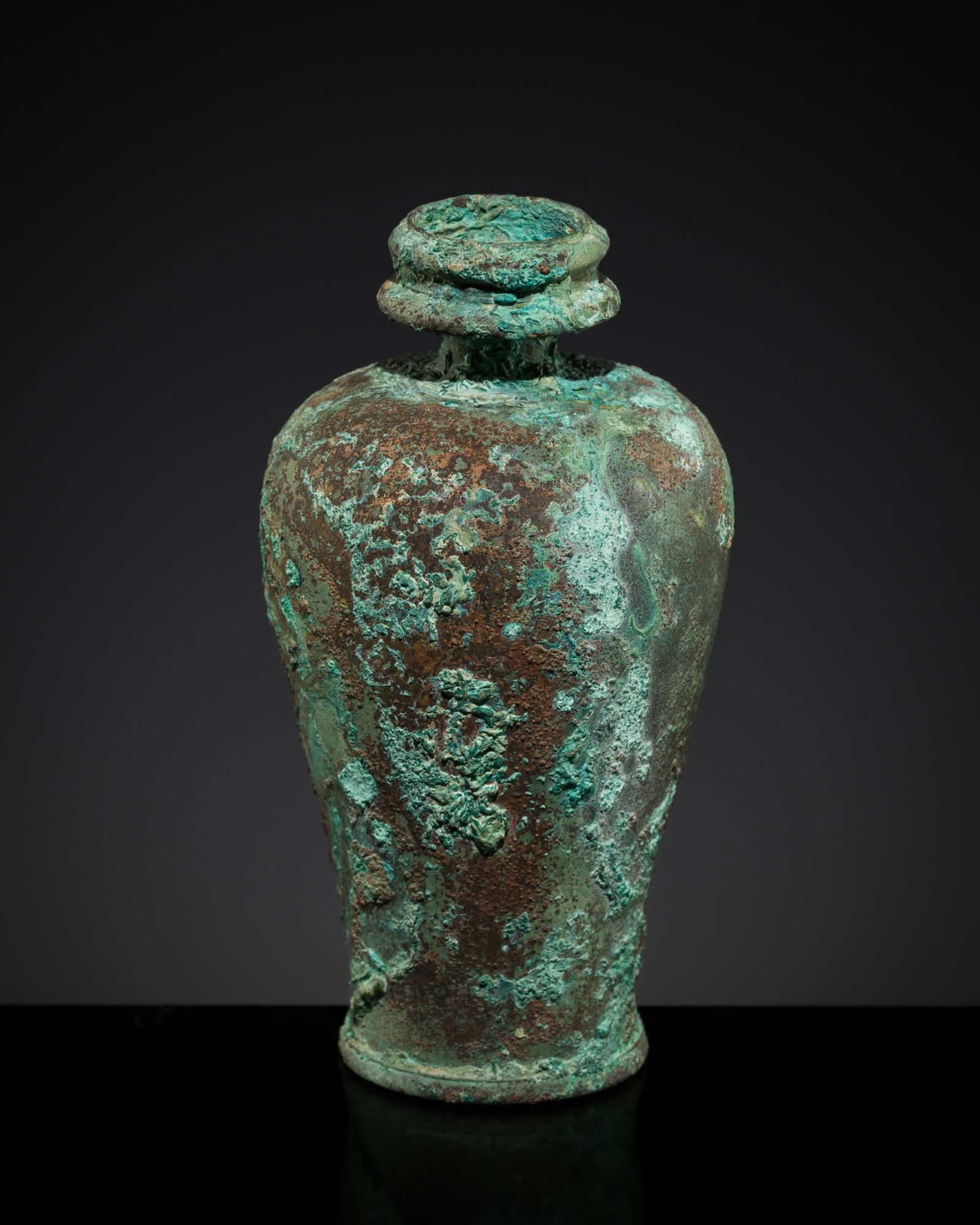 A SMALL BRONZE ARYBALLOS, ROMAN PERIOD, 1ST-2ND CENTURY AD (1 of 12)
