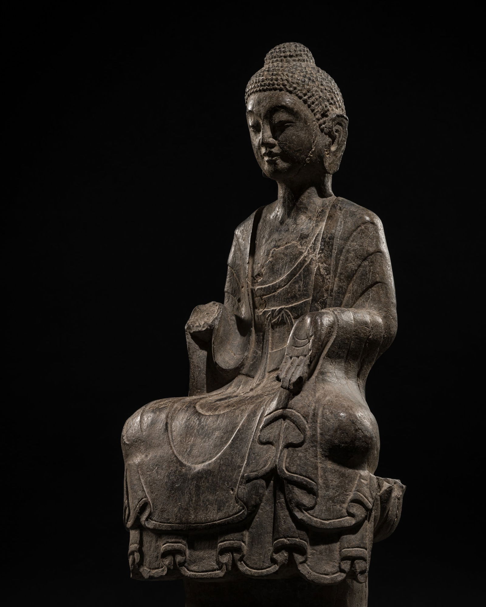 AN IMPORTANT LIMESTONE FIGURE OF BUDDHA, LATE SUI DYNASTY TO TANG DYNASTY (1 of 17)