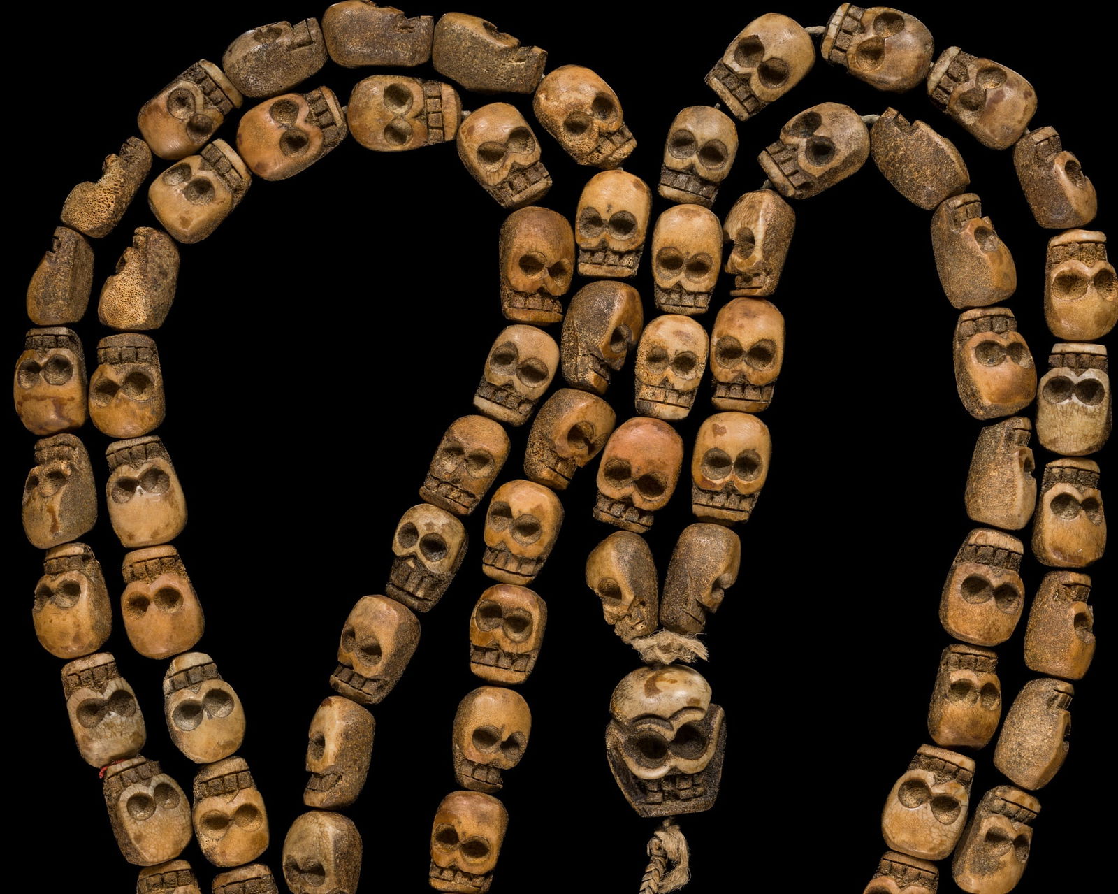A HUGE AND HIGHLY IMPORTANT CARVED BONE MALA WITH SKULL BEADS, SIN-'PHEN, 18TH-19TH CENTURY: A HUGE AND HIGHLY IMPORTANT CARVED BONE MALA WITH SKULL BEADS, SIN-'PHEN, 18TH-19TH CENTURY This lot is from a single owner collection and is therefore offered without reserve Tibet. Stringed with a t