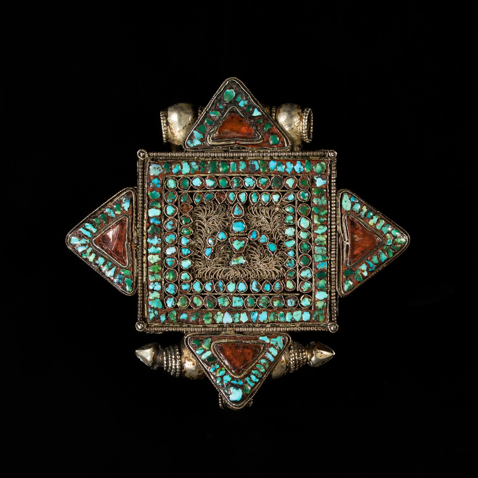 A TURQUOISE- AND AMBER-INLAID SILVER AMULET BOX, GAU, 19TH CENTURY (1 of 9)
