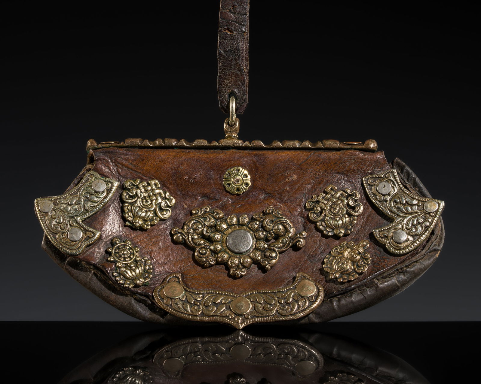 A LARGE GILT-BRONZE AND LEATHER POUCH, CHUCKMUCK, 18TH-19TH CENTURY (1 of 10)