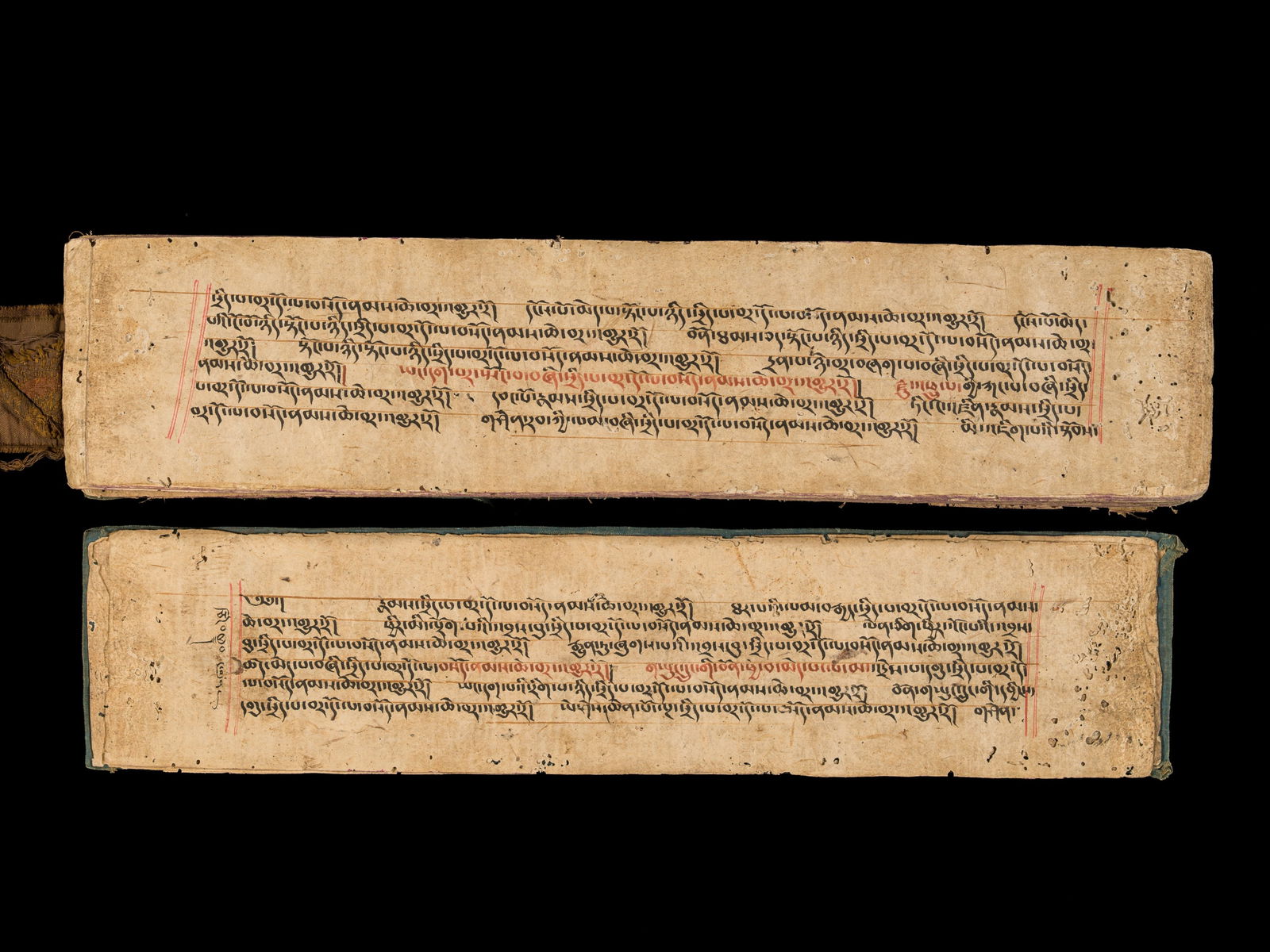 A FINE AND COMPLETE BON MANUSCRIPT OF 356 PAGES WITH COVERS, 17TH CENTURY (1 of 15)