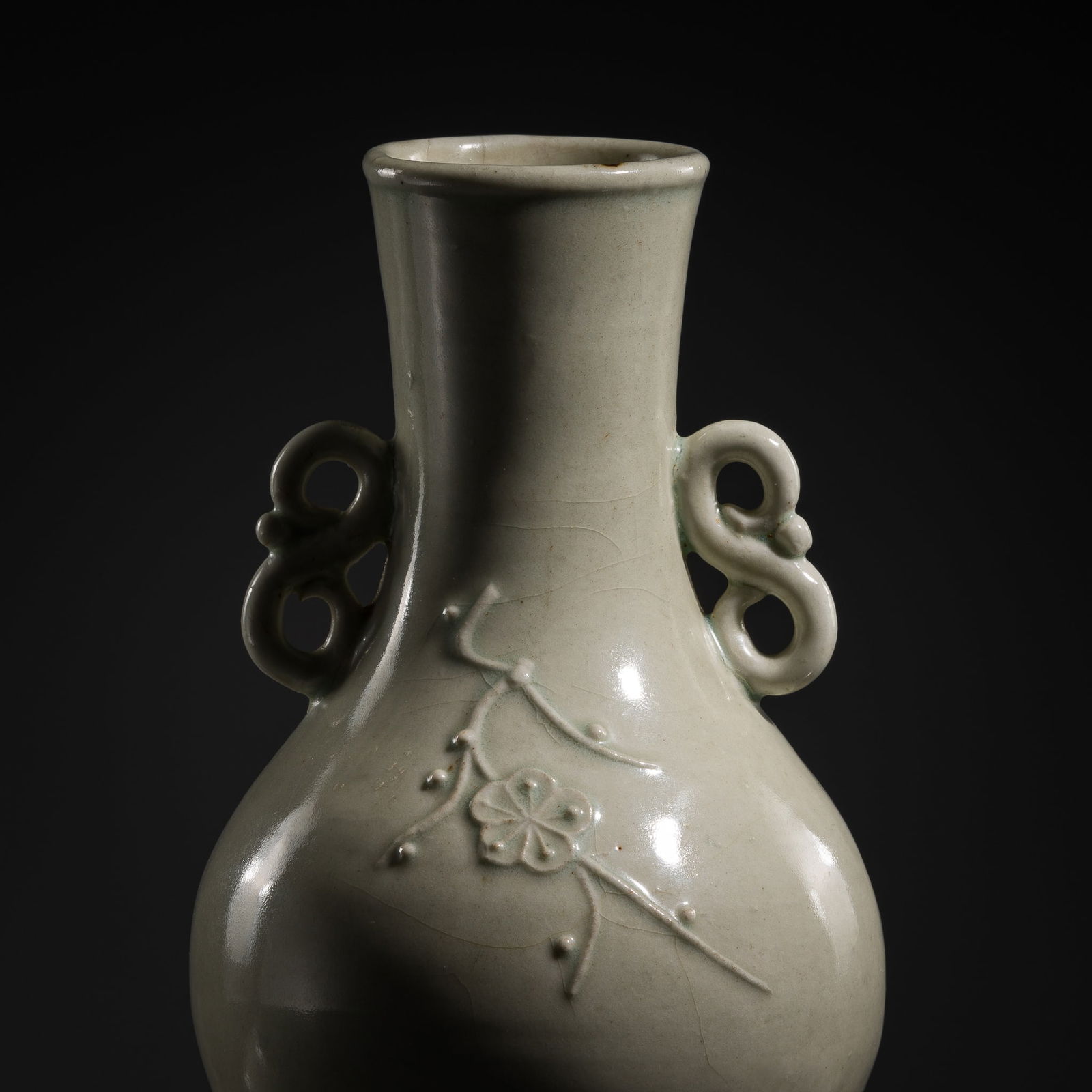 A QINGBAI GLAZED PLUM BLOSSOM VASE, YUAN TO MING DYNASTY (1 of 11)