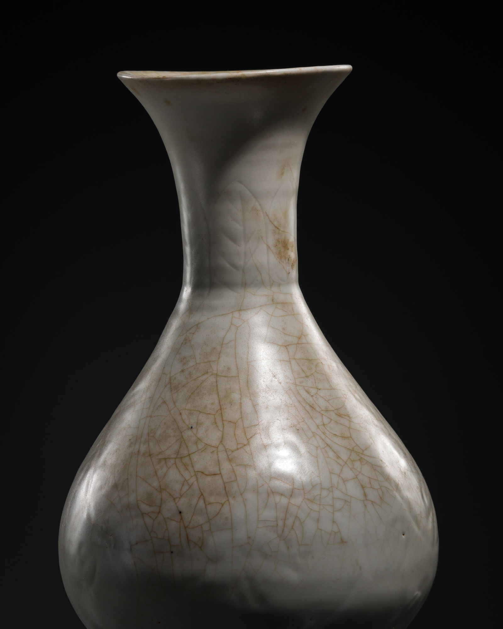A CARVED DINGYAO VASE, YUHUCHUNPING, MING DYNASTY (1 of 12)