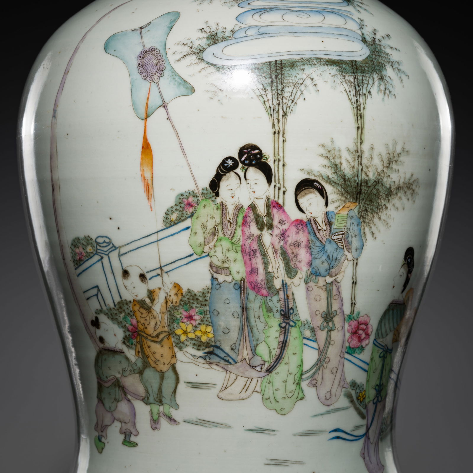 A LARGE FAMILLE ROSE 'LADIES AND CHILDREN' JAR, 19TH CENTURY: A LARGE FAMILLE ROSE 'LADIES AND CHILDREN' JAR, 19TH CENTURY This lot is from a single owner collection and is therefore offered without reserve China, late Qing Dynasty (1644-1912). Of baluster fo