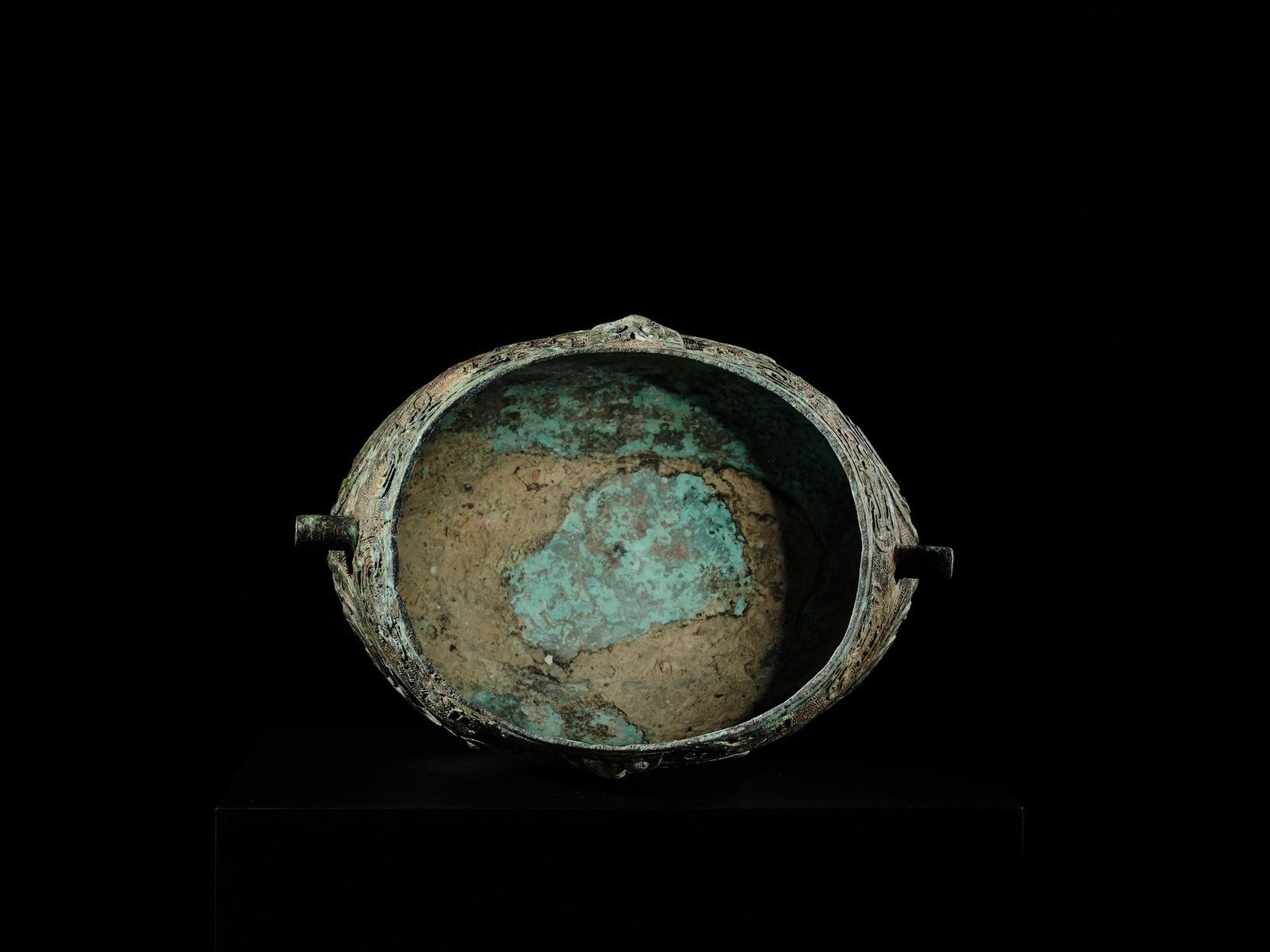 A RARE BRONZE RITUAL FOOD VESSEL, YOU, WESTERN ZHOU DYNASTY, 10TH CENTURY BC - 19