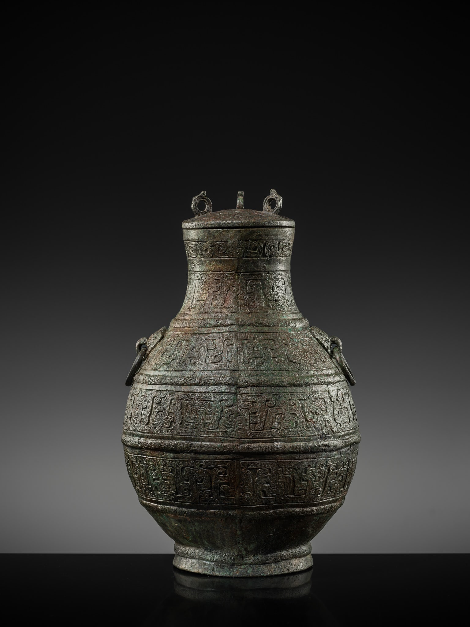 A RARE BRONZE RITUAL WINE VESSEL AND COVER, HU, WARRING STATES PERIOD, WITH TWO INSCRIPTIONS - 13
