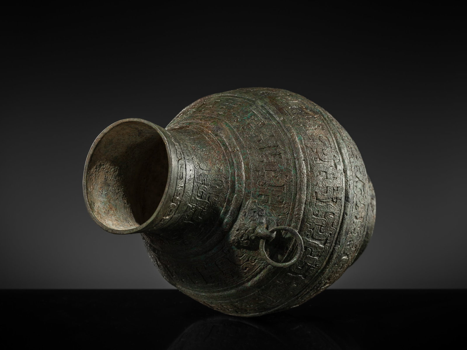A RARE BRONZE RITUAL WINE VESSEL AND COVER, HU, WARRING STATES PERIOD, WITH TWO INSCRIPTIONS - 19
