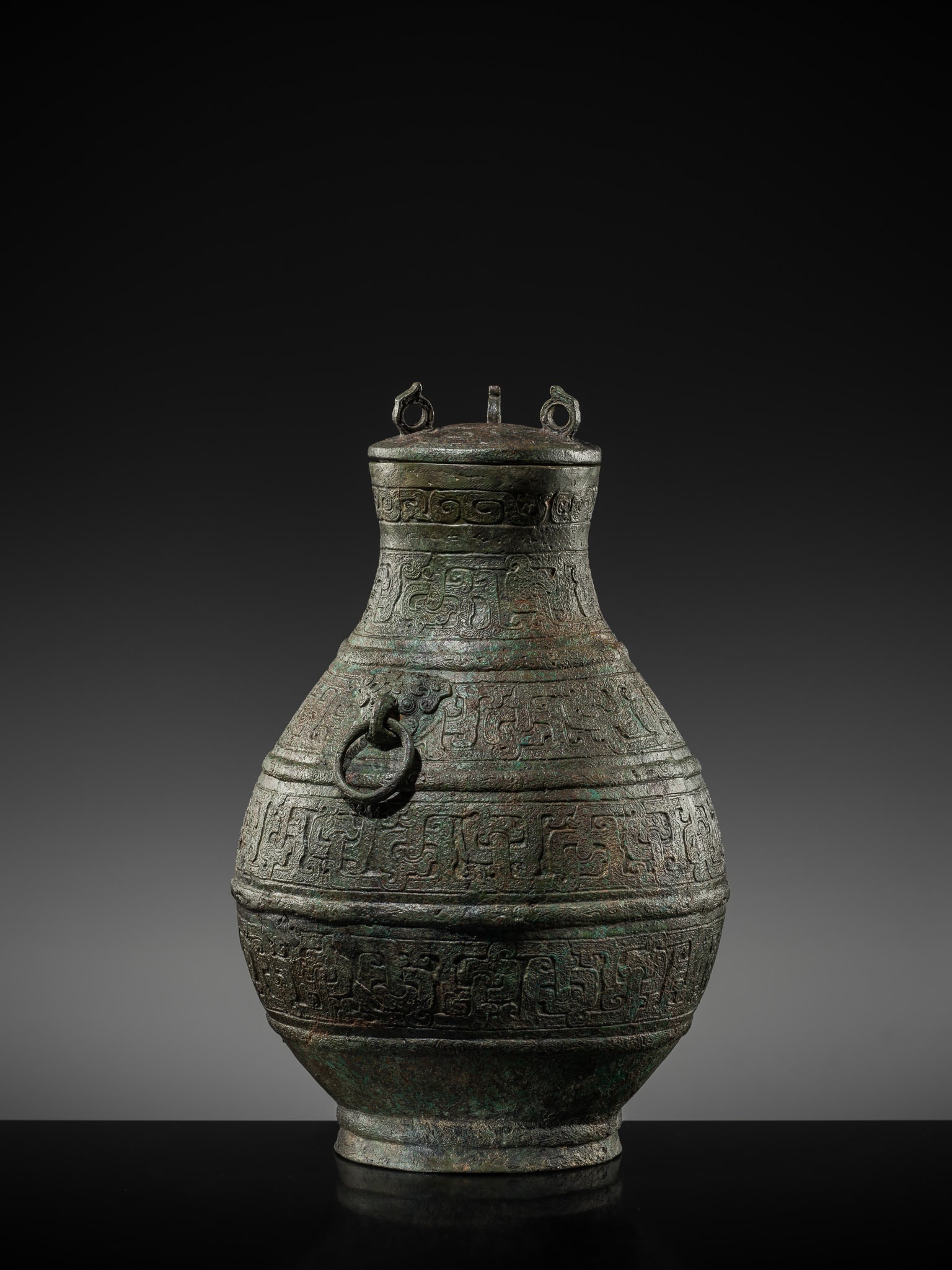 A RARE BRONZE RITUAL WINE VESSEL AND COVER, HU, WARRING STATES PERIOD, WITH TWO INSCRIPTIONS - 9