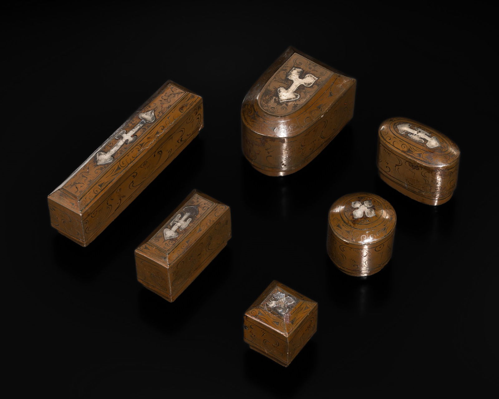 AN EXTREMELY RARE SET OF SIX PAINTED LACQUER BOXES AND COVERS WITH SILVER EMBELLISHMENTS, HAN (1 of 18)