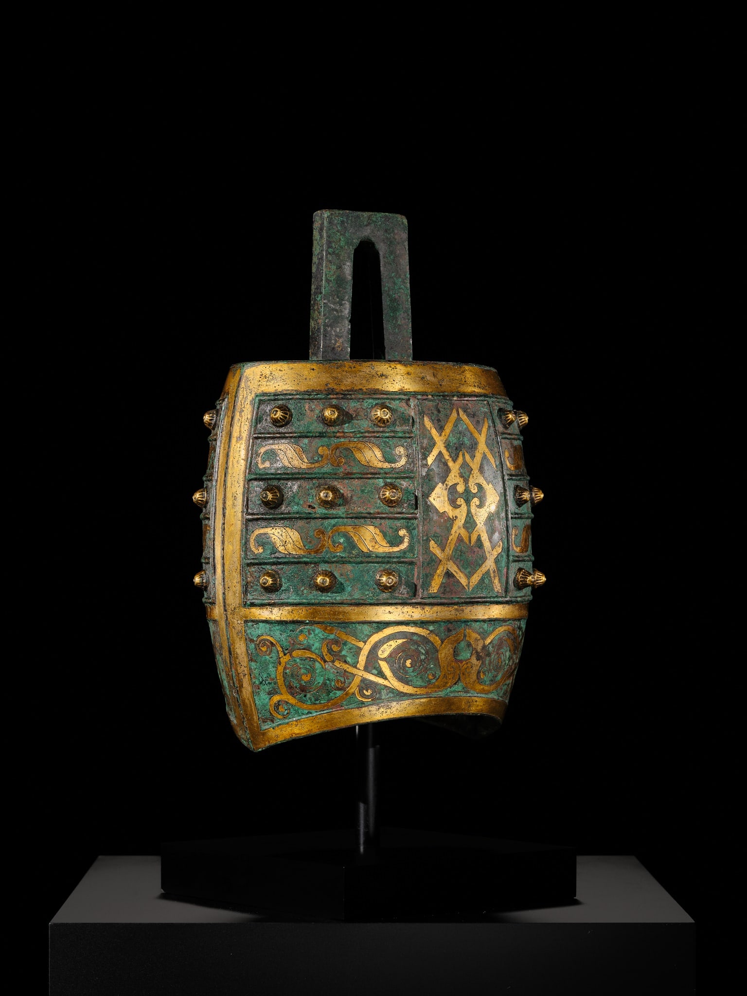 A PARCEL-GILT AND INCISED BRONZE BELL, NIUZHONG, WESTERN HAN DYNASTY - 8
