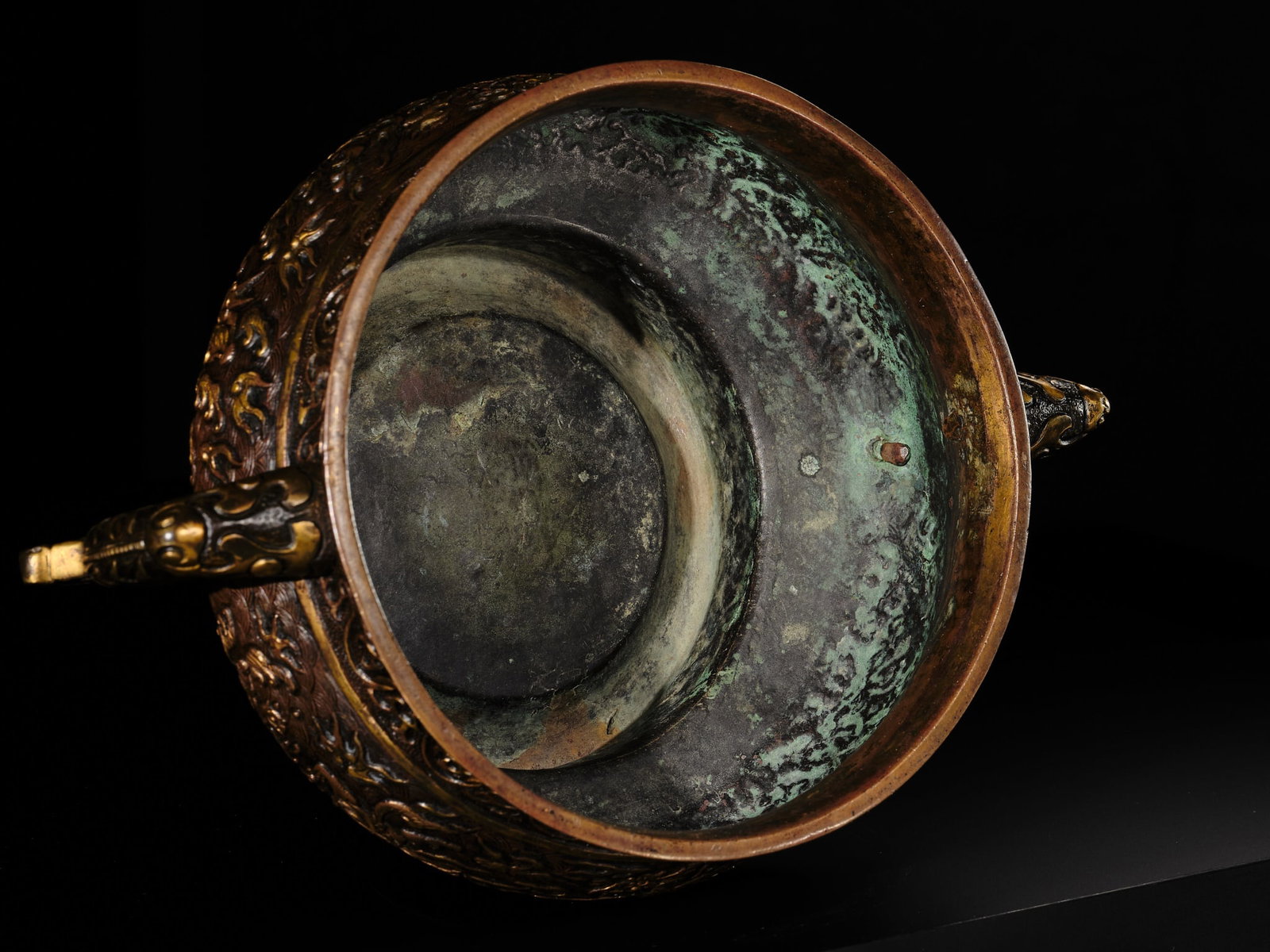 A HU WENMING PARCEL-GILT BRONZE 'TEN MYTHICAL BEASTS' CENSER, GUI, MING DYNASTY - 17