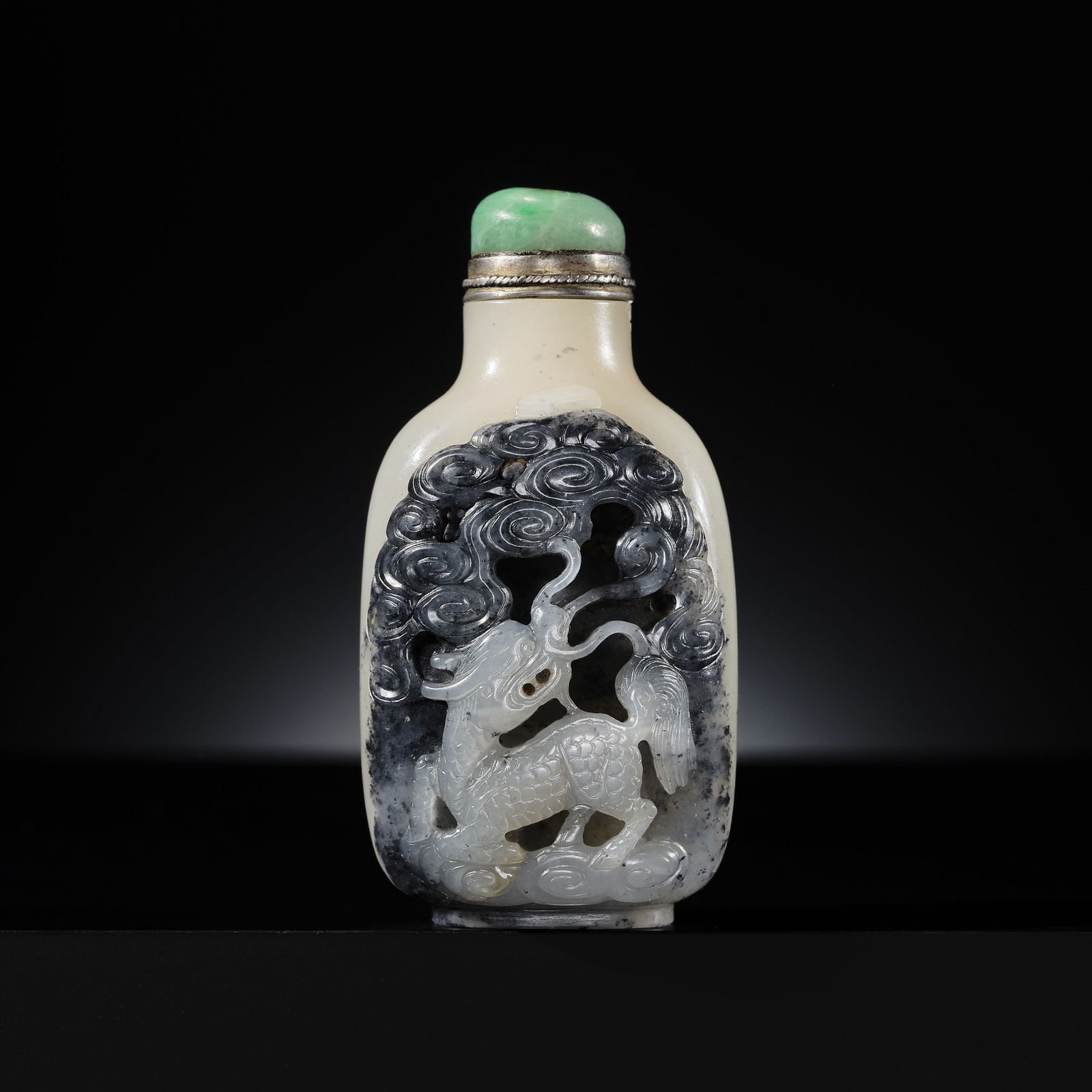 A RARE BLACK AND WHITE JADE 'QILIN & BOOK' SNUFF BOTTLE, SUZHOU SCHOOL, 1750-1830 (1 of 17)