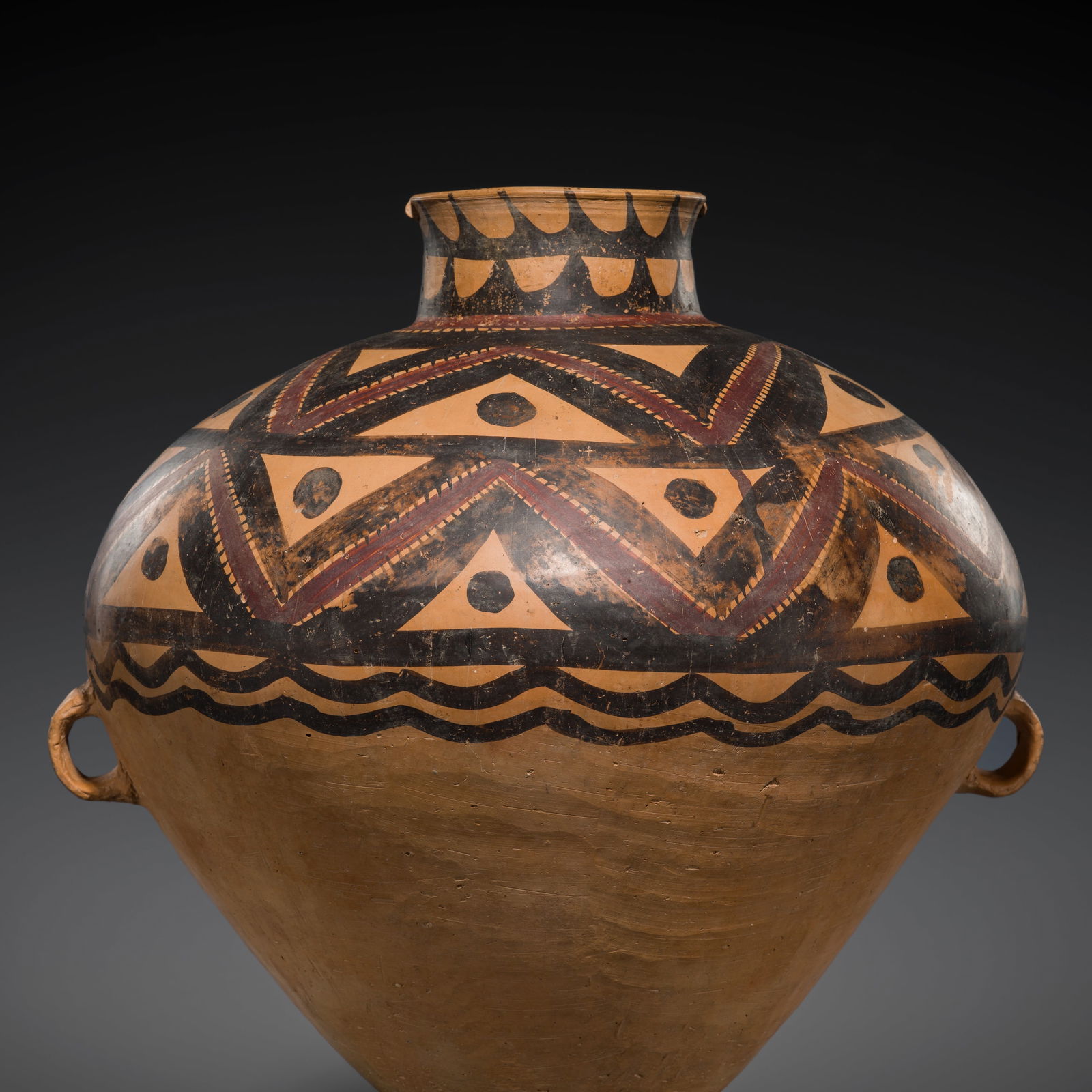 A LARGE NEOLITHIC PAINTED POTTERY JAR, MAJIAYAO CULTURE, CIRCA 2500-2000 BC (1 of 14)