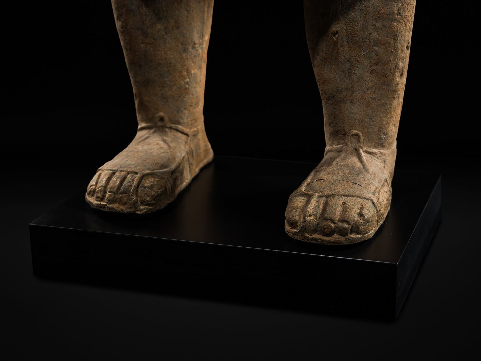 A LARGE POTTERY FIGURE OF A TOMB SHAMAN, SICHUAN, HAN DYNASTY - 7