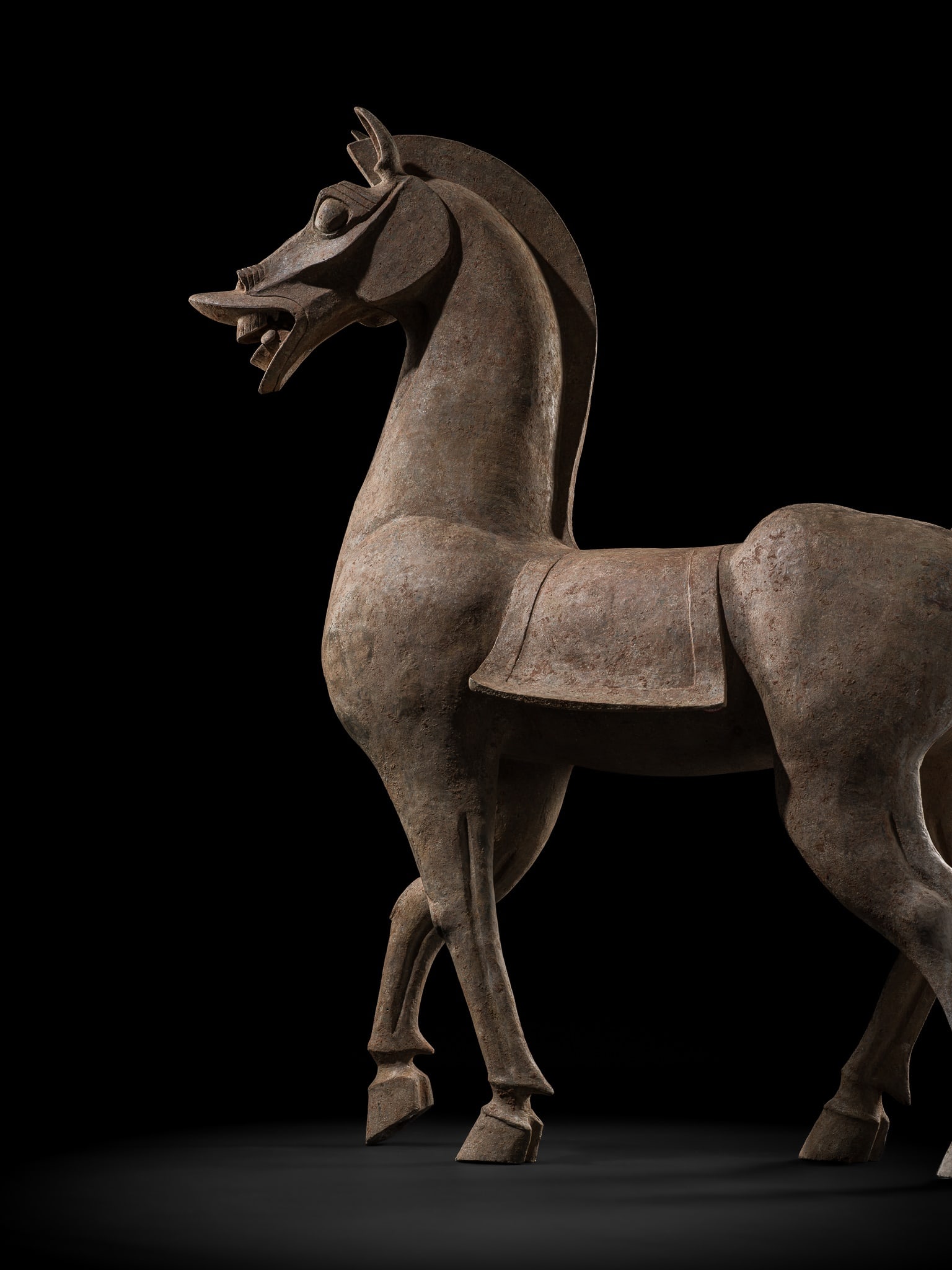 A MONUMENTAL AND HIGHLY IMPORTANT SICHUAN POTTERY HORSE, HAN DYNASTY, THE LARGEST EVER RECORDED FROM - 15