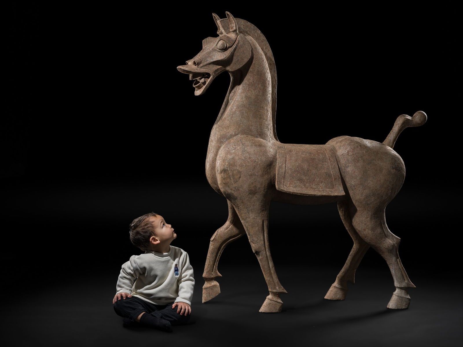 A MONUMENTAL AND HIGHLY IMPORTANT SICHUAN POTTERY HORSE, HAN DYNASTY, THE LARGEST EVER RECORDED FROM - 3