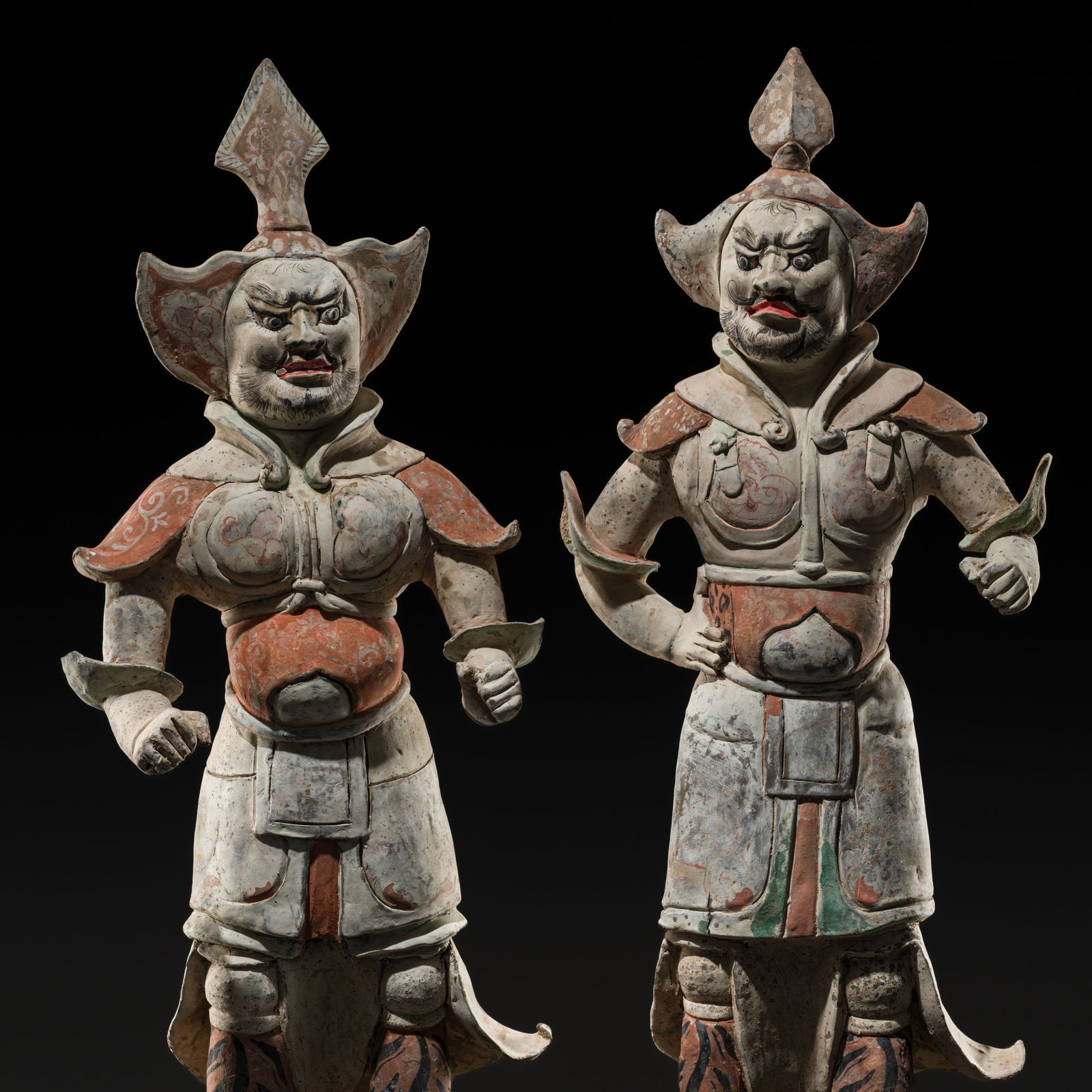 A PAIR OF LARGE AND FINELY PAINTED GUARDIAN FIGURES, WUSHIYONG, TANG DYNASTY, PUBLISHED AND (1 of 19)