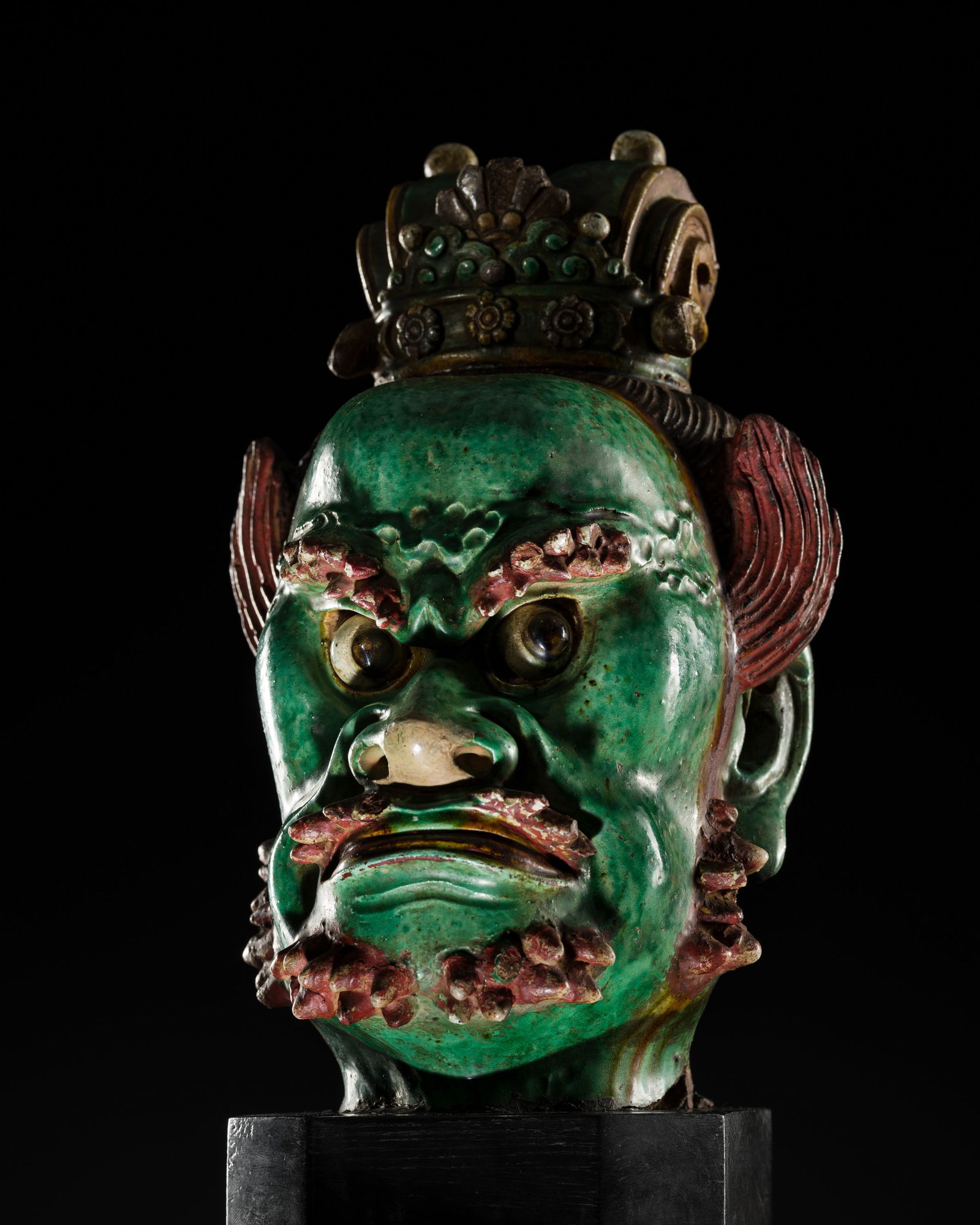 A RARE SANCAI GLAZED HEAD OF THE DRAGON KING OF THE EAST SEA, LIAO-SONG DYNASTY (1 of 17)
