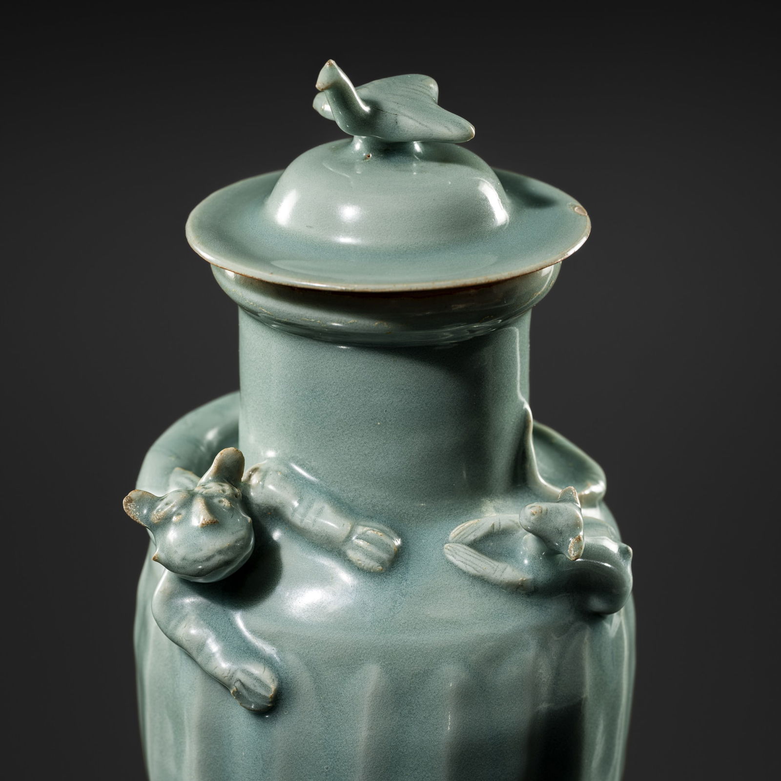 A LONGQUAN CELADON 'WHITE TIGER OF THE WEST' JAR AND COVER, SOUTHERN SONG DYNASTY (1 of 20)