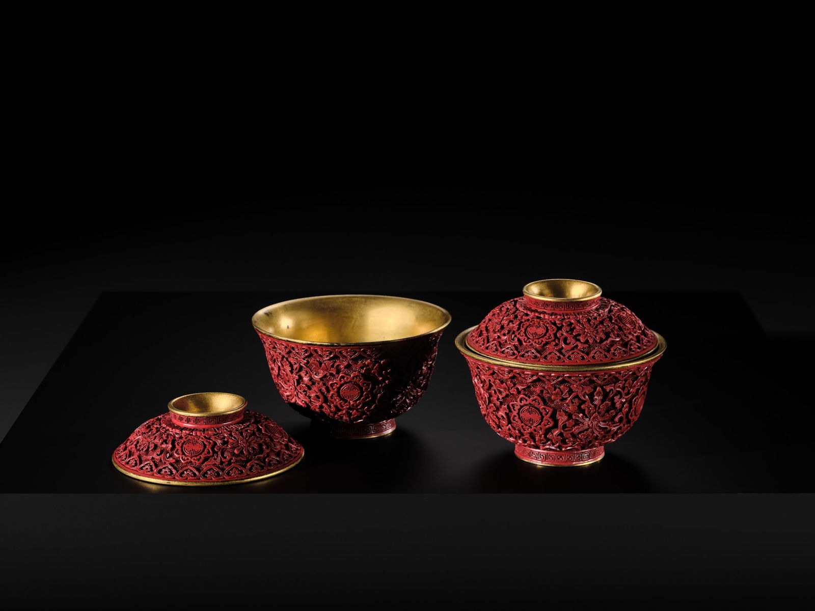AN EXTREMELY RARE PAIR OF RICHLY GILT IMPERIAL BRONZE AND CINNABAR LACQUER 'SHOU' BOWLS AND COVERS, - 4