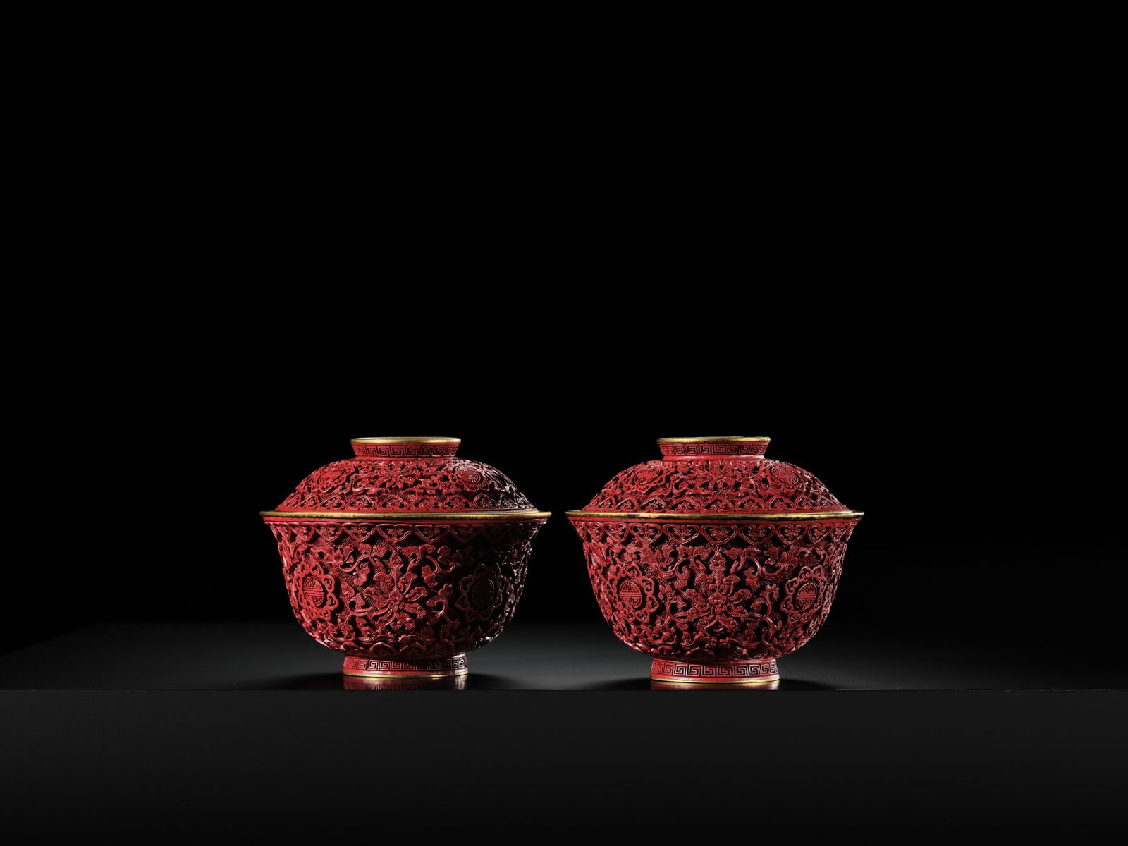 AN EXTREMELY RARE PAIR OF RICHLY GILT IMPERIAL BRONZE AND CINNABAR LACQUER 'SHOU' BOWLS AND COVERS, - 7