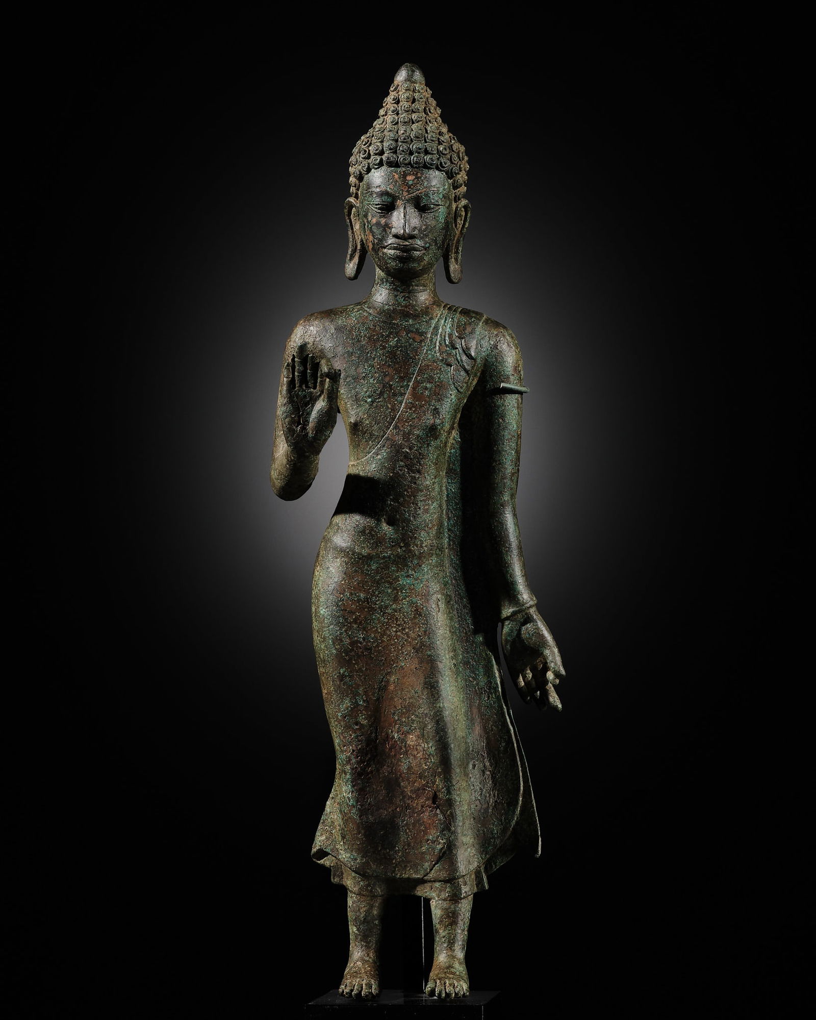 A BRONZE FIGURE OF BUDDHA, MON-DVARAVATI, 8TH-10TH CENTURY (1 of 15)