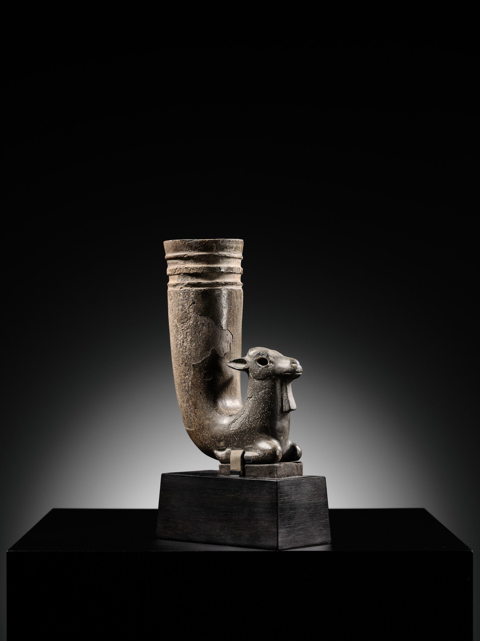 AN ANCIENT PERSIAN 'IBEX' STEATITE RHYTON, 2ND-1ST MILLENIUM BC - 3