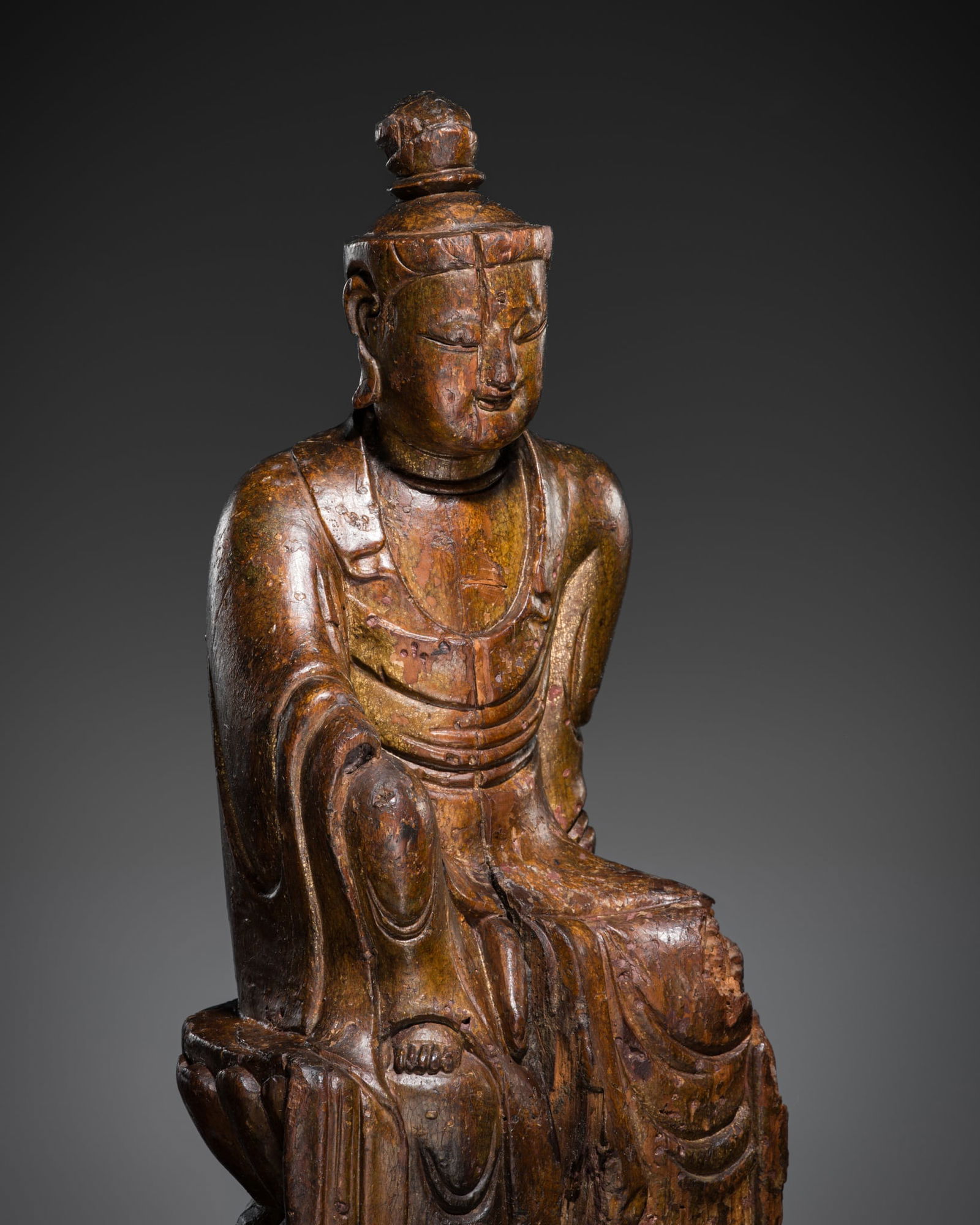A FINE HARDWOOD FIGURE OF THE WATER MOON GUANYIN, SONG TO YUAN DYNASTY (1 of 12)
