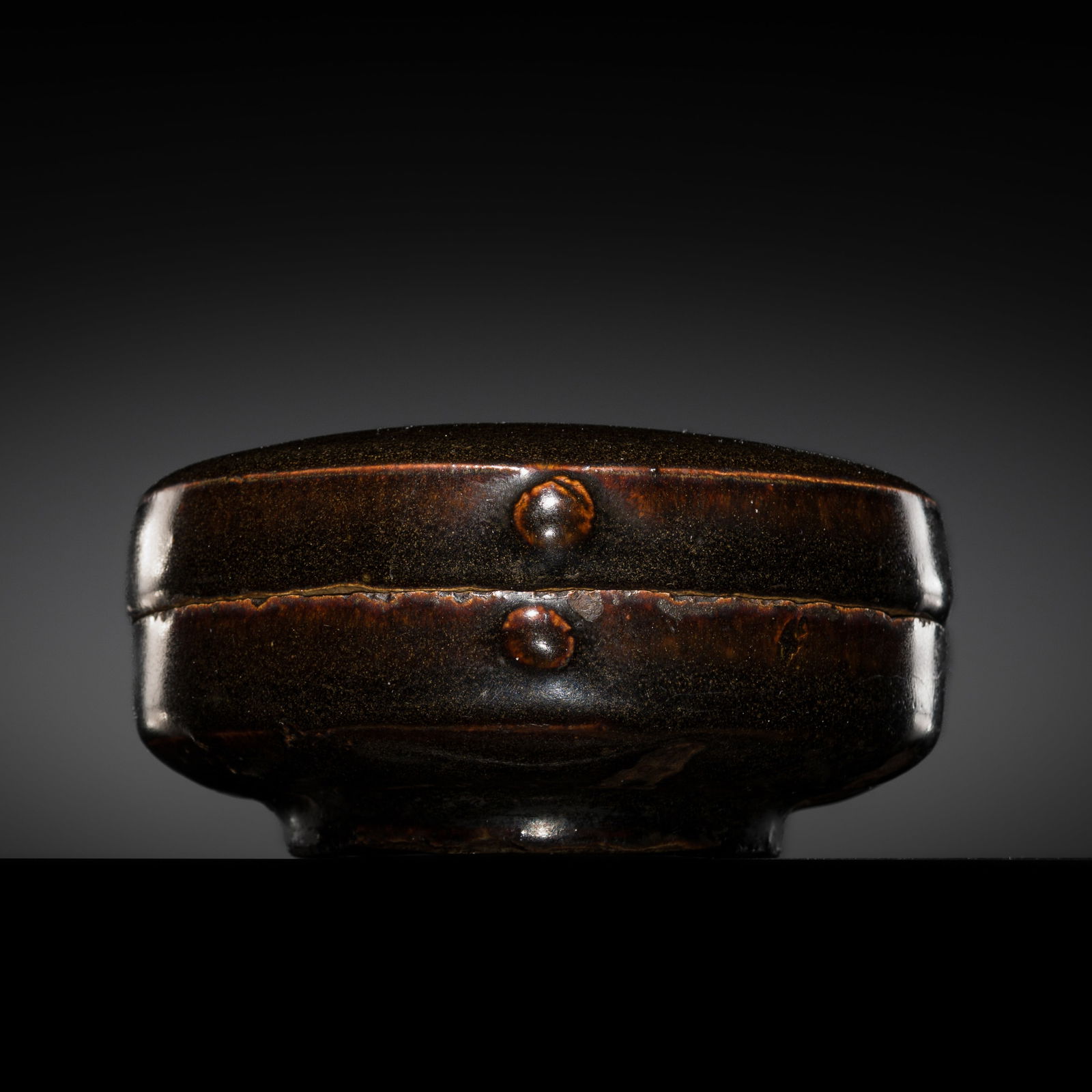 A CIZHOU COSMETICS BOX AND COVER, SONG DYNASTY (960-1279) (1 of 12)