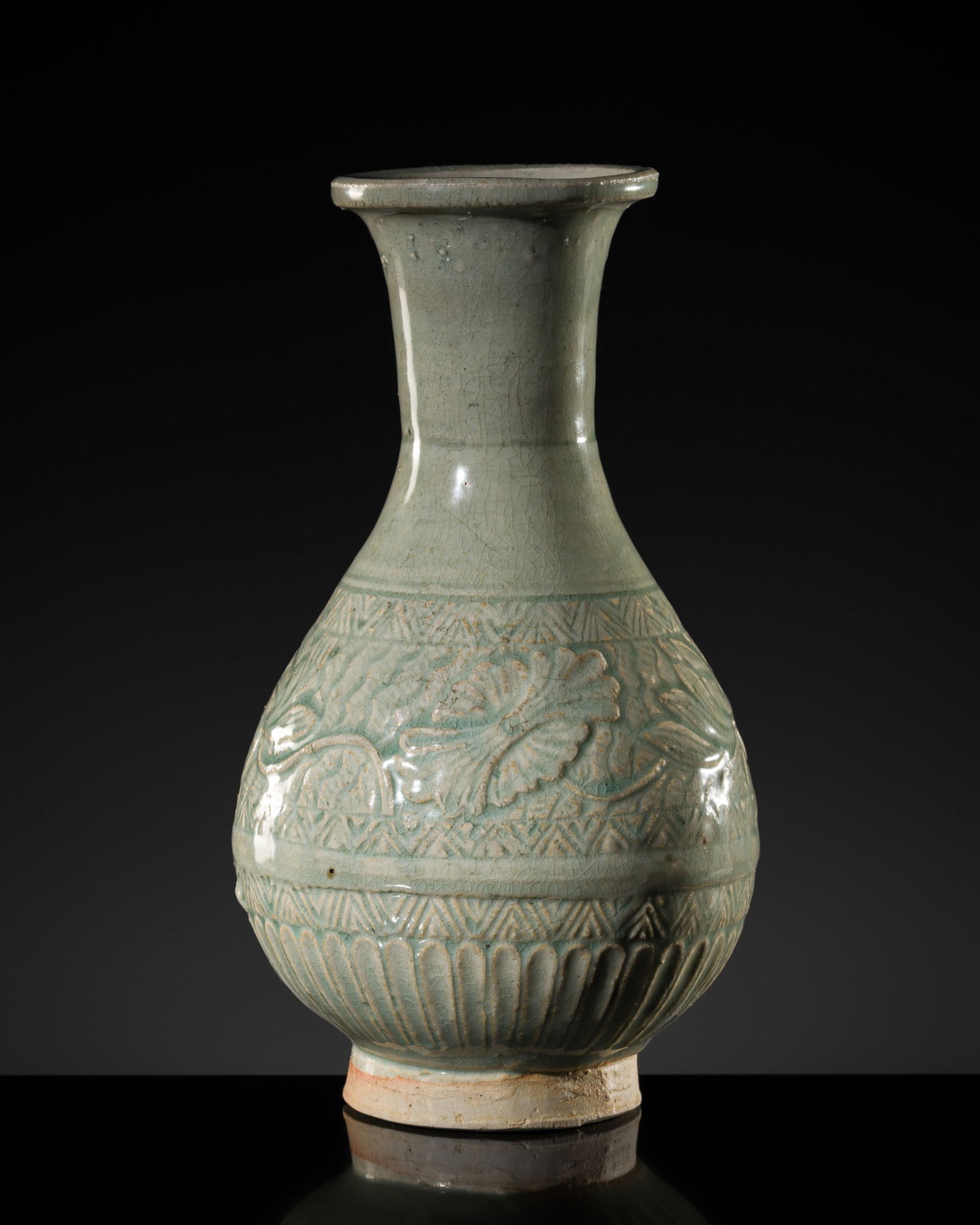 A QINGBAI 'SWAYING LOTUS' VASE, YUHUCHUNPING, SONG DYNASTY (1 of 15)