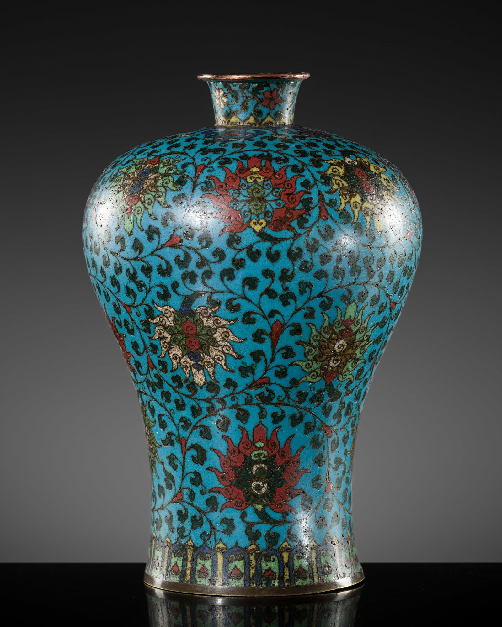 A FINE AND EARLY CLOISONNÉ ENAMEL VASE, MEIPING, MING DYNASTY (1 of 16)