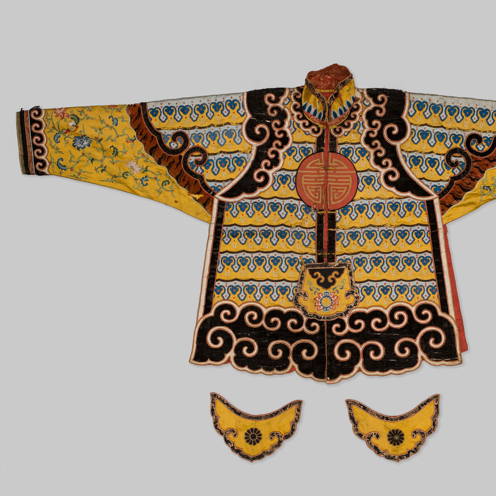 A SILK EMBROIDERED THEATRICAL ARMOR FOR THE OPERA, 18TH CENTURY (1 of 13)