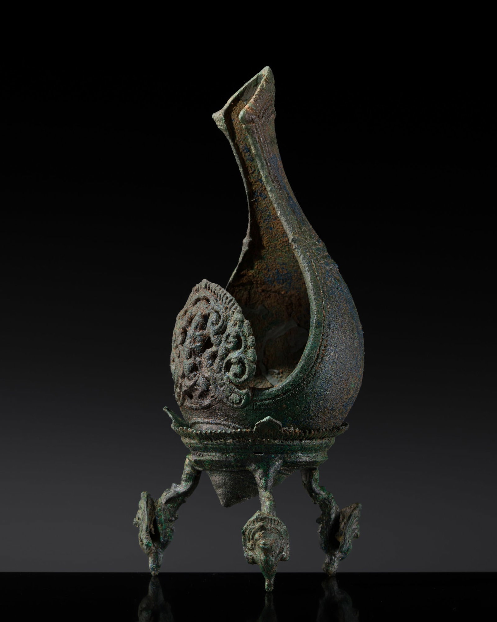 A RITUAL 'HEVAJRA' BRONZE CONCH AND STAND, ANGKOR PERIOD (1 of 13)