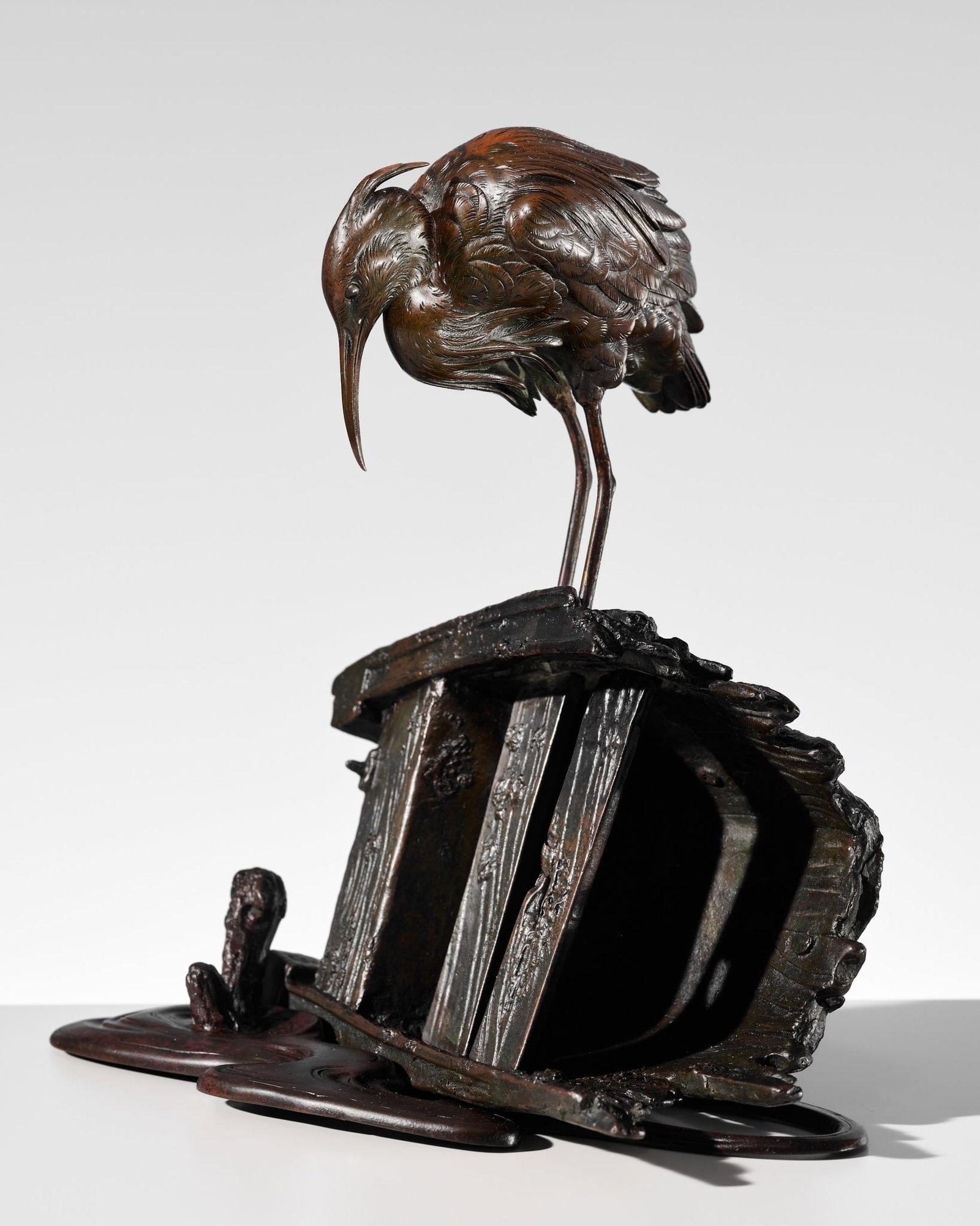 GYOKUSEI: A FINE BRONZE 'EGRET ON A SHIPWRECKED BOAT' OKIMONO (1 of 16)