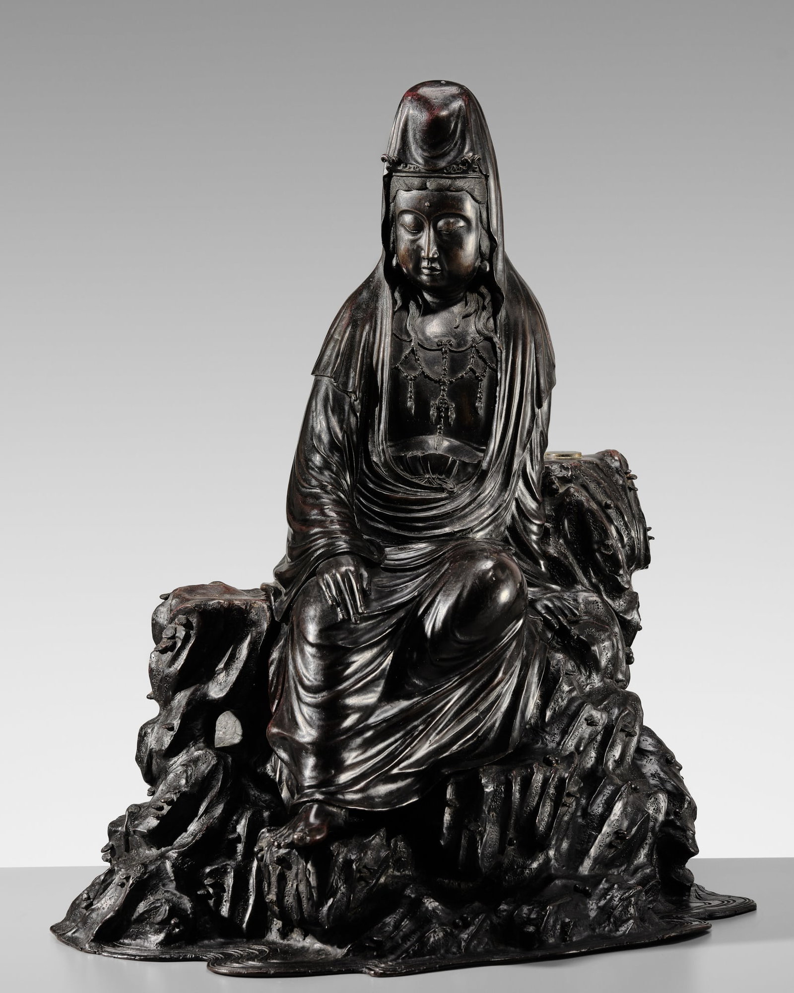 KANO SEIUN I: A MASSIVE (58 CM) BRONZE SCULPTURE OF KANNON BOSATSU: KANO SEIUN I: A MASSIVE (58 CM) BRONZE SCULPTURE OF KANNON BOSATSU By Kano Seiun I (b. 1871), signed Seiun saku kore Japan, early 20th century, Meiji (1868-1912) to Taisho period (1912-1926) Magnifice