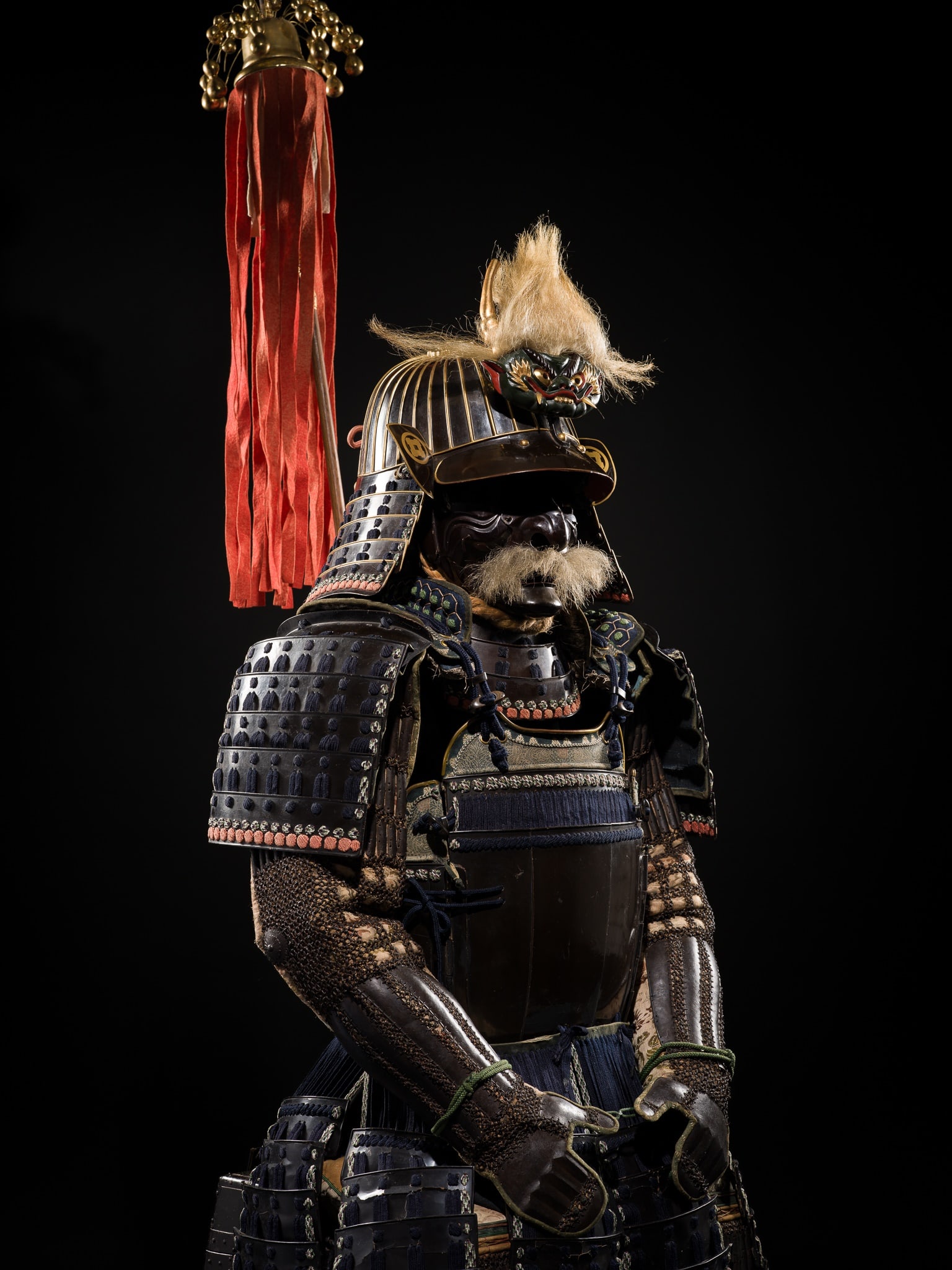A FINE GOMAI-DO GUSOKU (FIVE-PIECE CUIRASS ARMOR) AND AN IRON SUJIBACHI KABUTO: A FINE GOMAI-DO GUSOKU (FIVE-PIECE CUIRASS ARMOR) AND AN IRON SUJIBACHI KABUTO Japan, 17th-18th century, Edo period (1615-1868) The lacquered iron components predominantly laced in blue, mounted